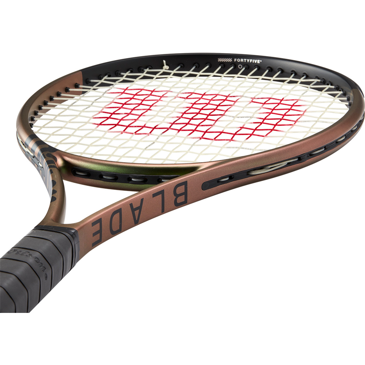 Wilson Blade 98S V8.0 + Backpack » TennisDirect.nl