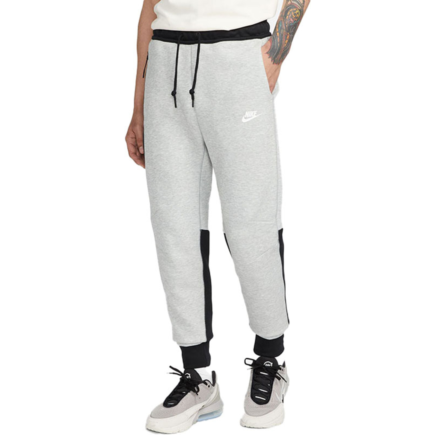 Nike tech fleece bottoms 2025
