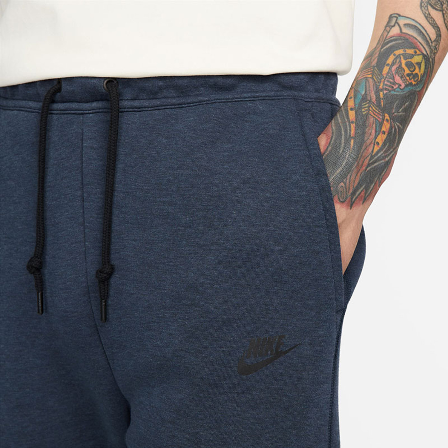 Black and blue nike joggers clearance