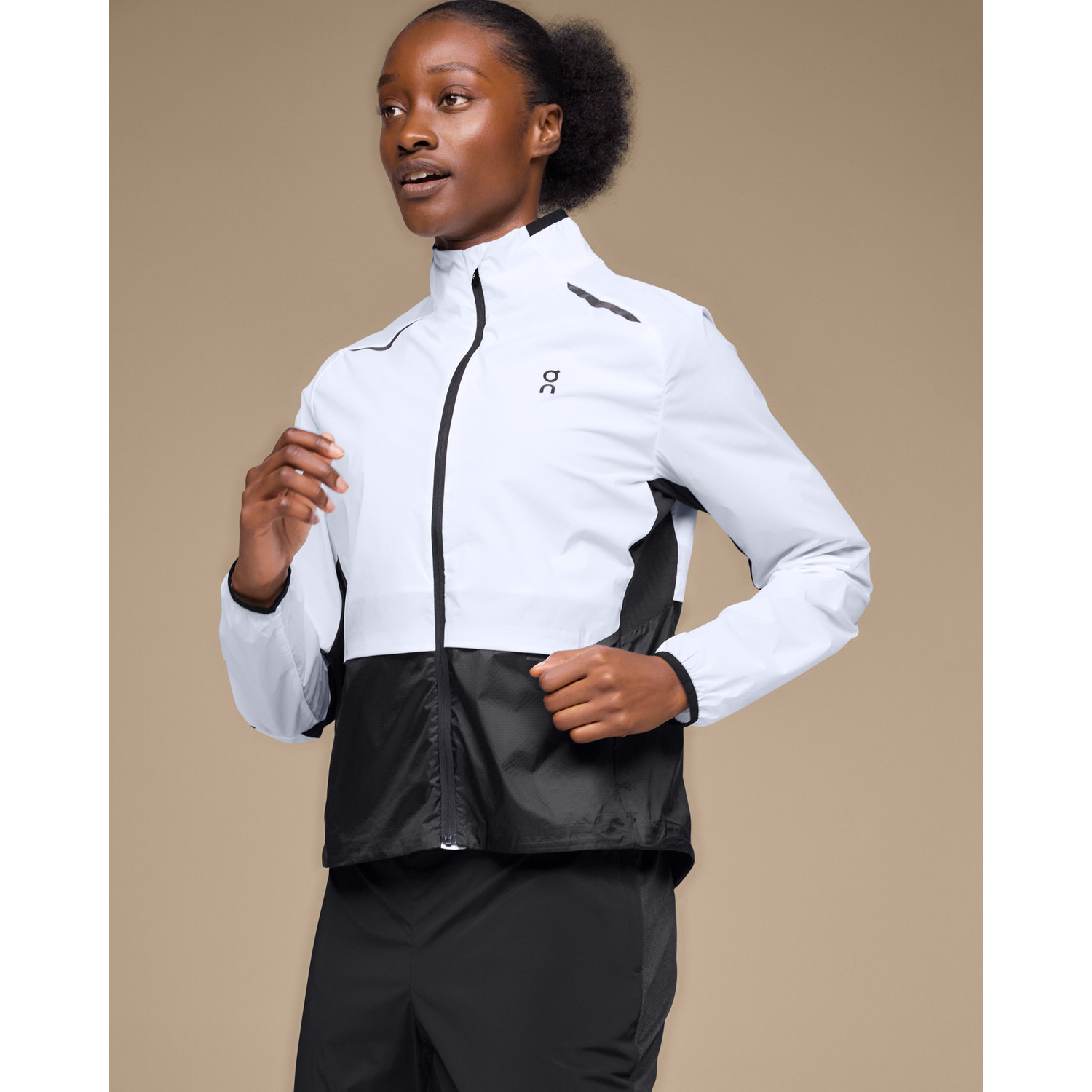On Weather Jacket Women - PassaSports.com
