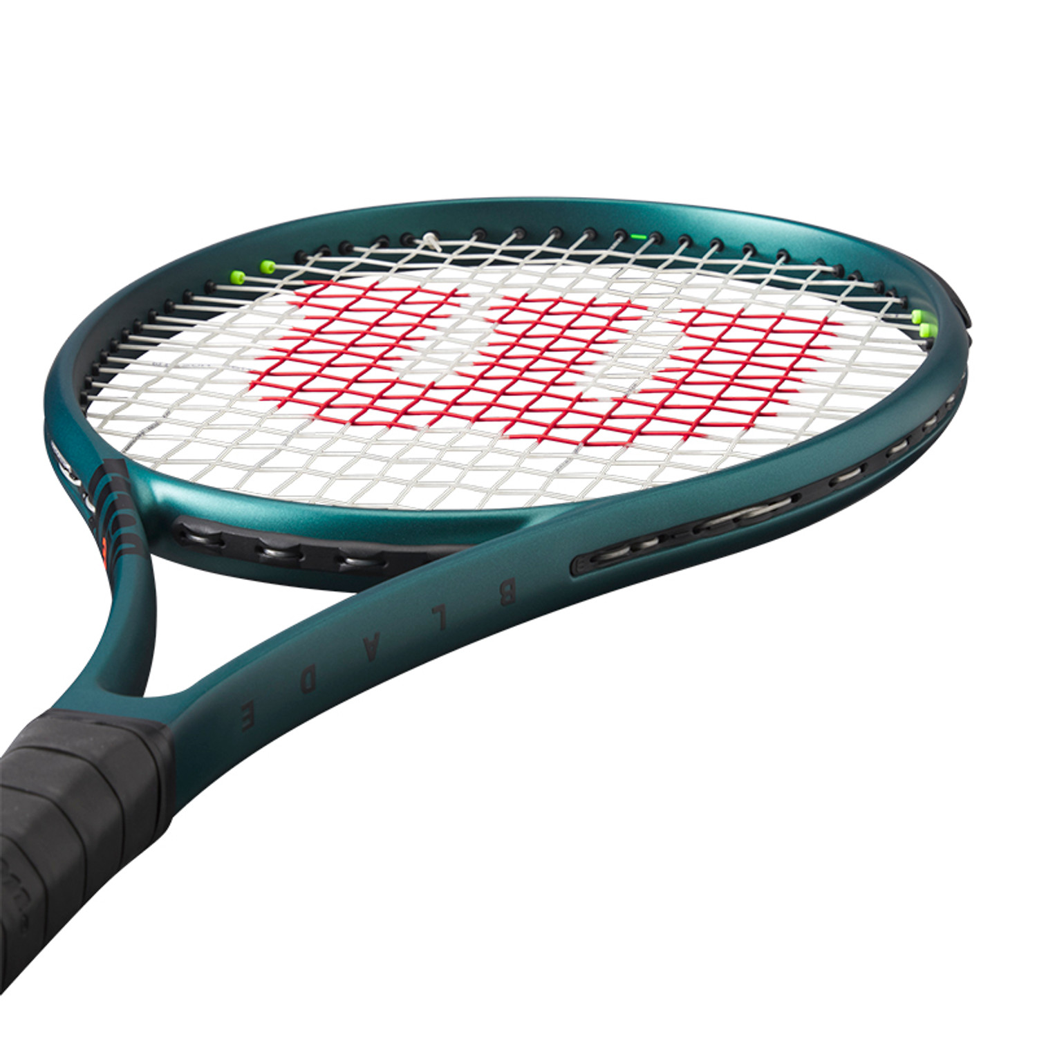 Wilson Blade 101L V9.0 » TennisDirect.com