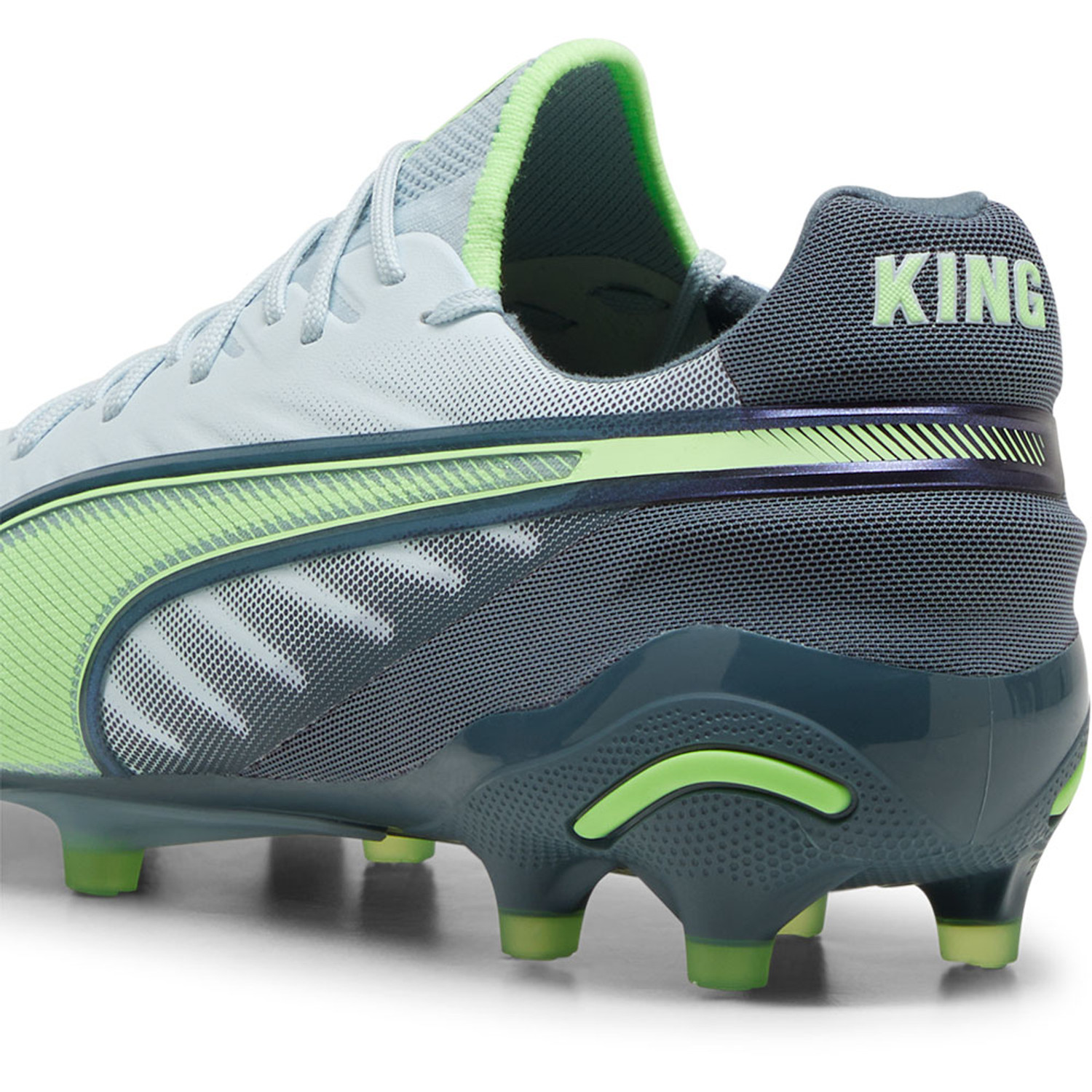 Puma soccer cleats green store