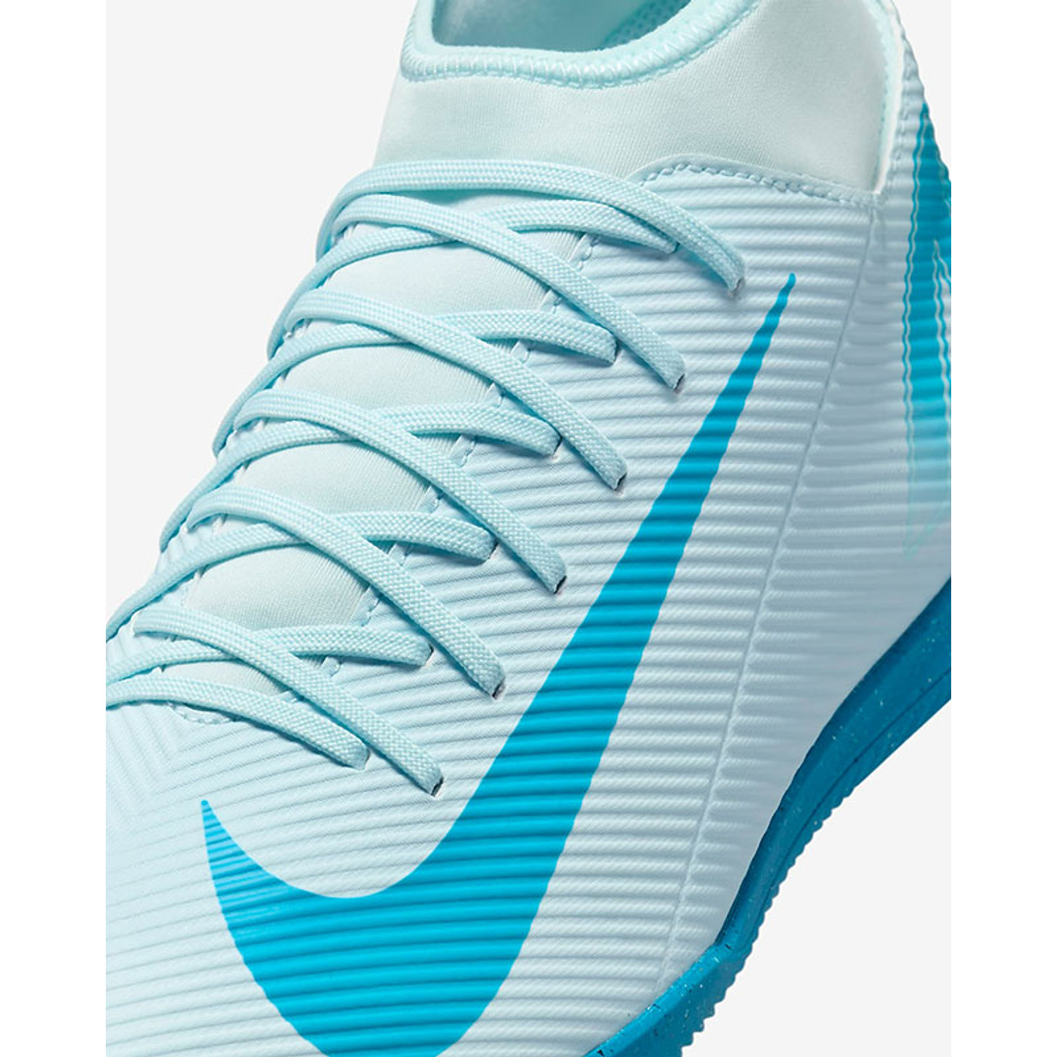 Superfly 4 indoor 2025