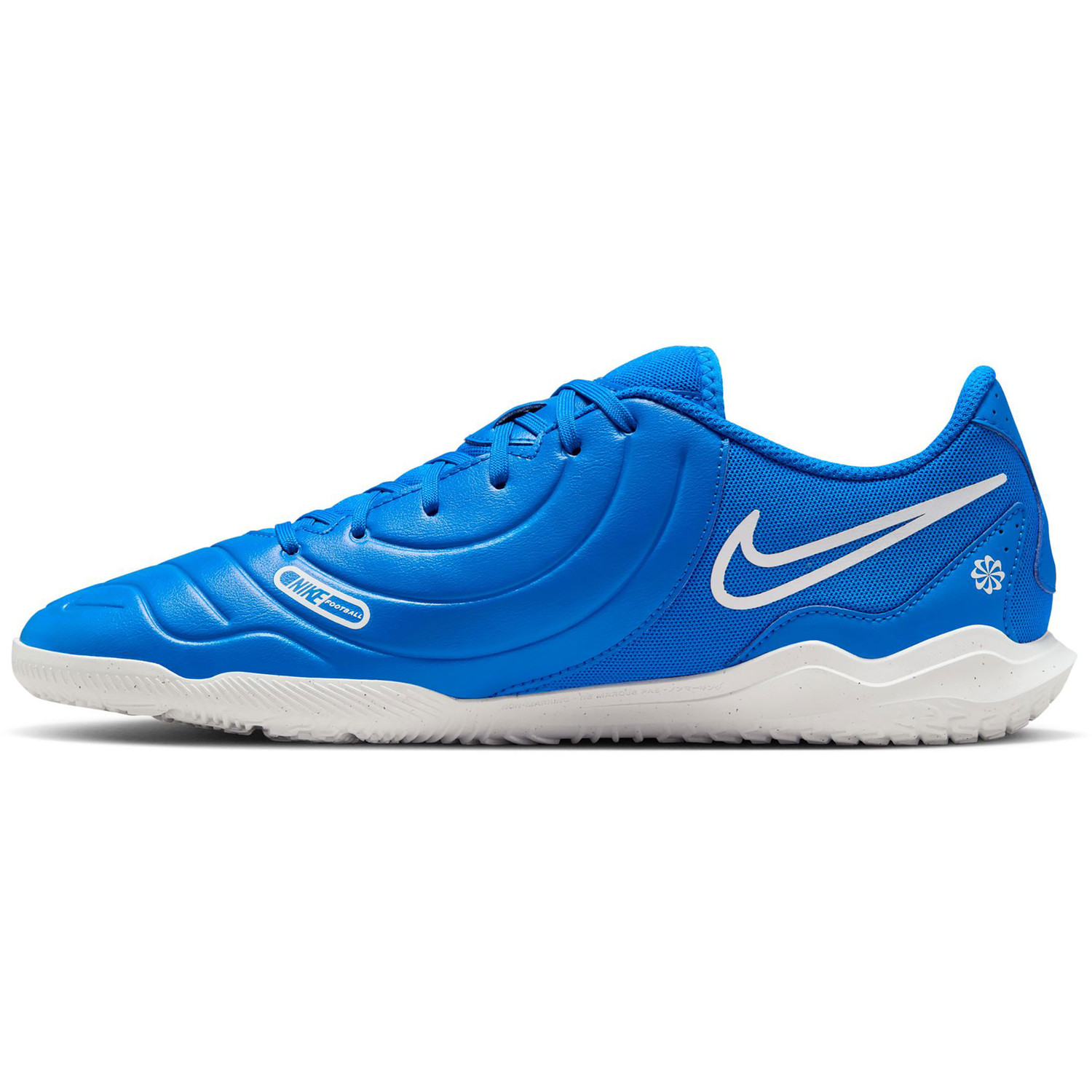 Valt nike kleding groot of klein clearance