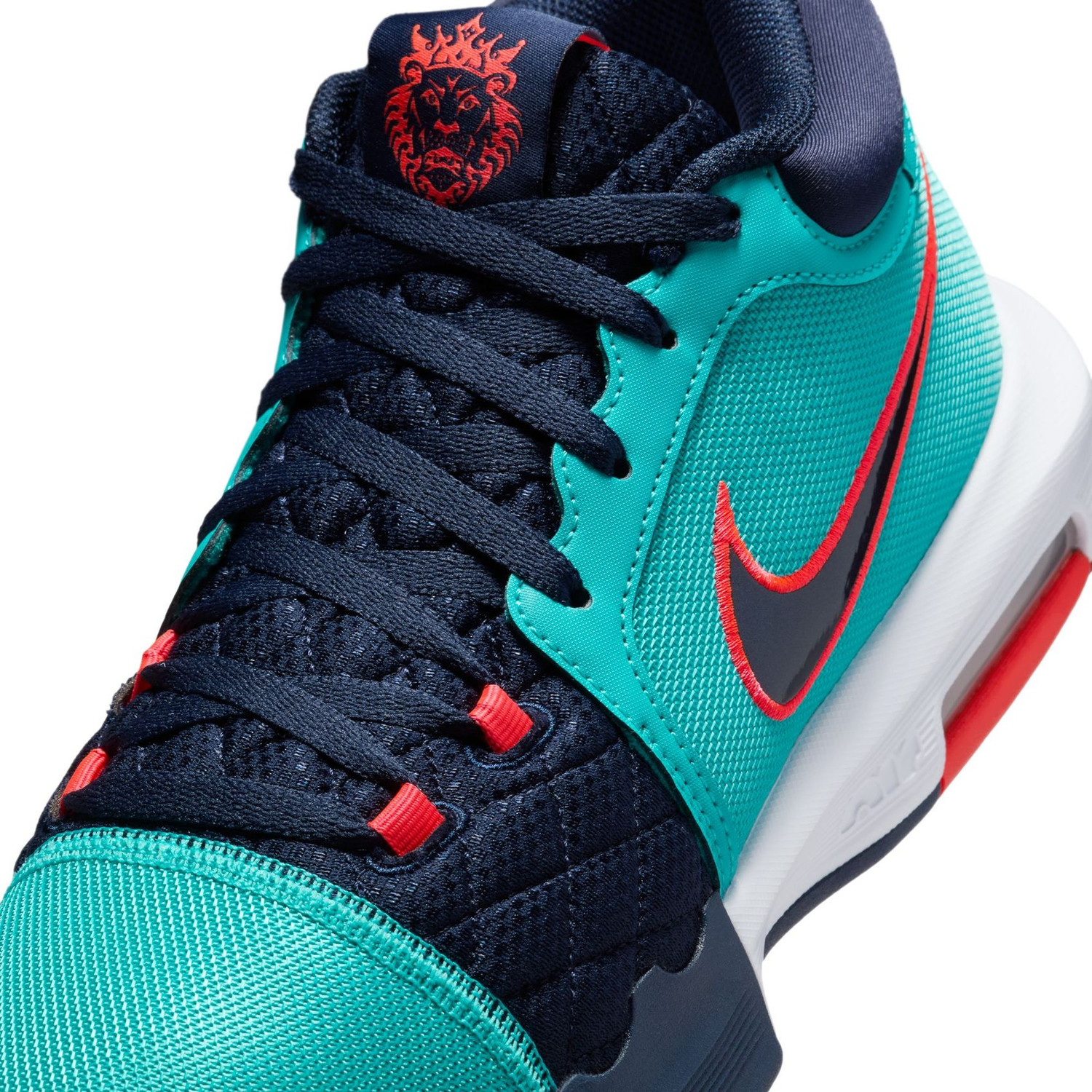 Nike LeBron Witness VIII - PassaSports.com