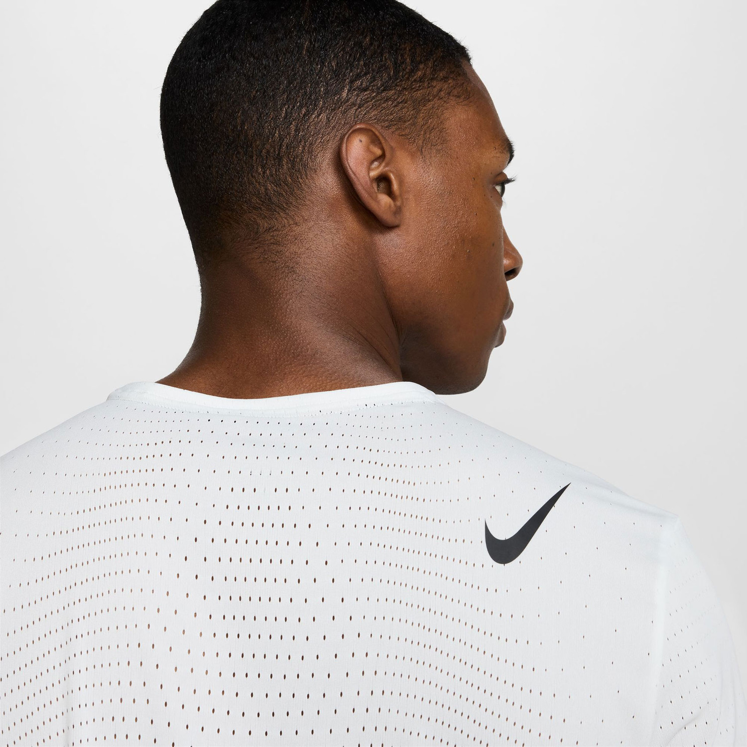 Nike Dri-FIT adv AeroSwift T-Shirt Men - PassaSports.com