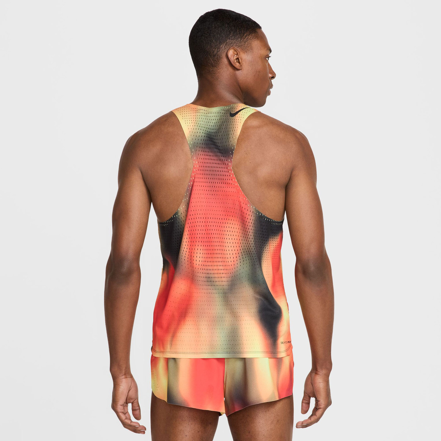 Nike Dri-FIT adv AeroSwift Singlet Men - PassaSports.com