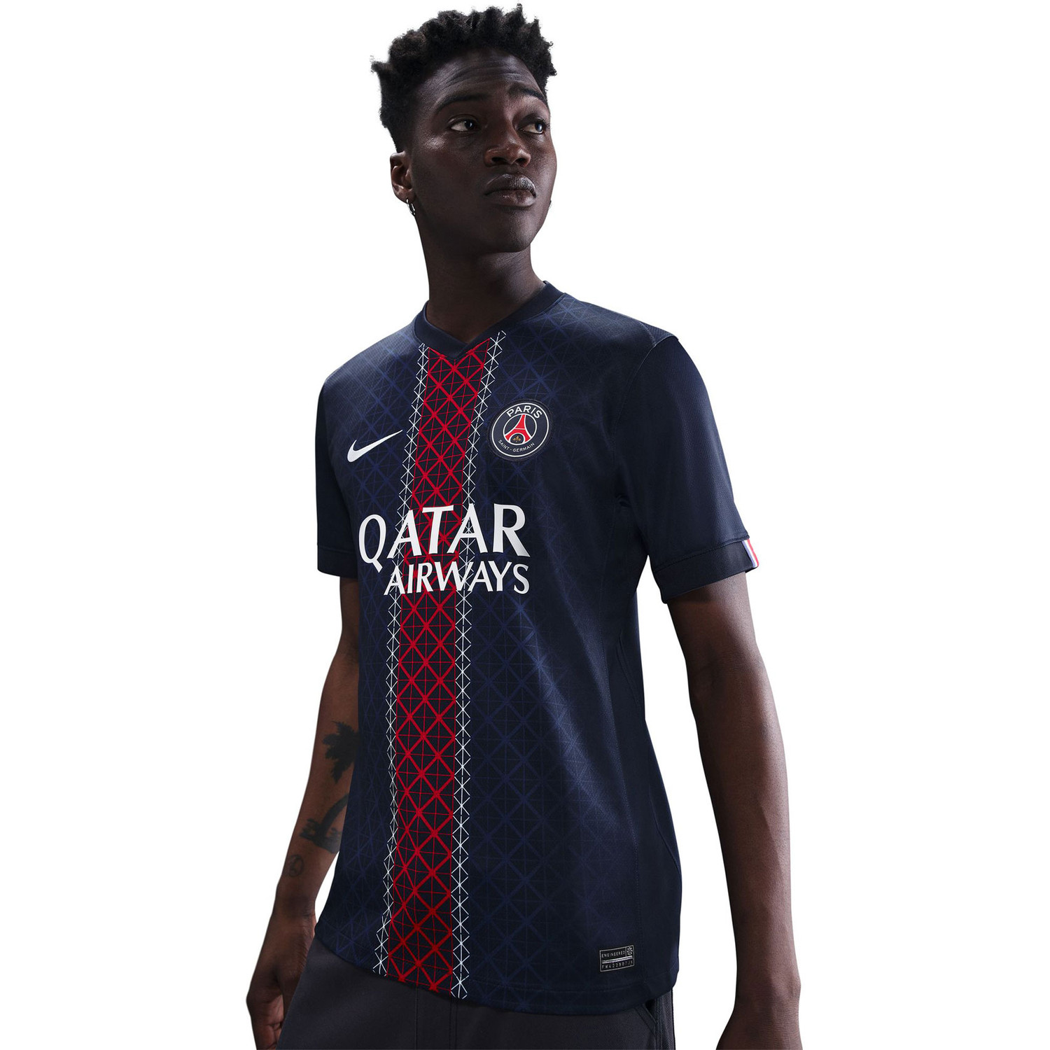 Nike Paris Saint-Germain シャツ L Paris Saint-Germain Men's Nike Soccer Seasonal Print T-Shirt. Nike.com