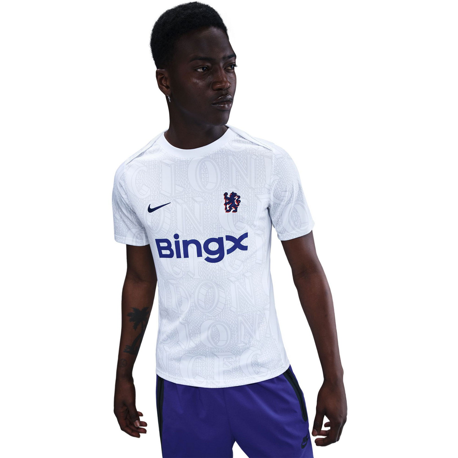 Nike Chelsea Pre-Match Top 2025/2026 - PassaSports.com