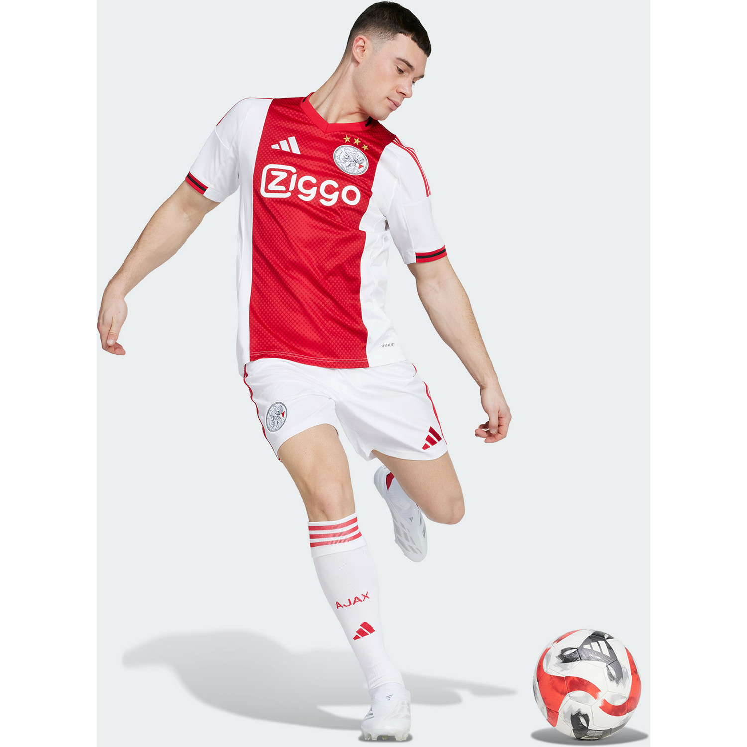 adidas Ajax Home Kit 2025/2026 - PassaSports.com adidas Ajax Home Kit 2025/2026 - PassaSports.com