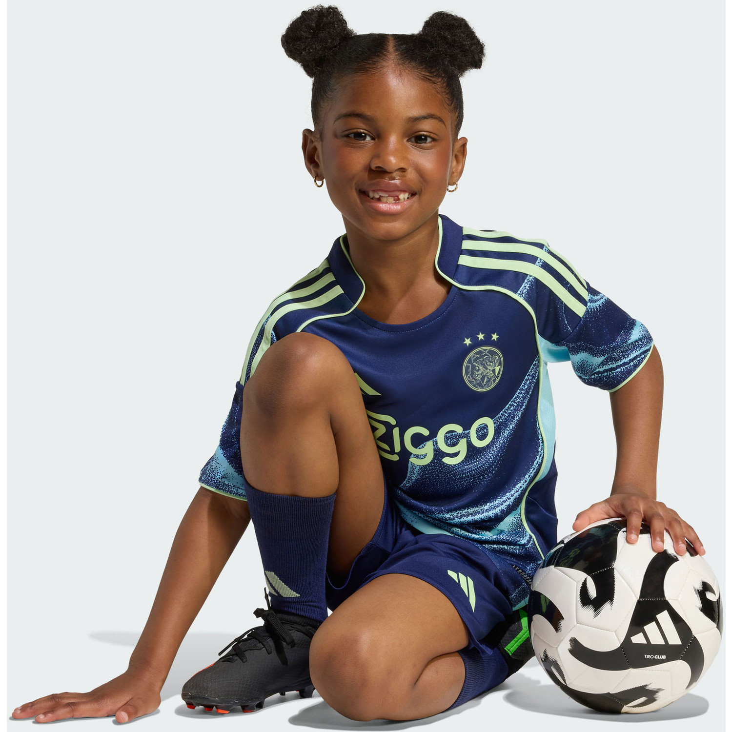 adidas Ajax Away Kit Little Kids 2025/2026 - PassaSports.com