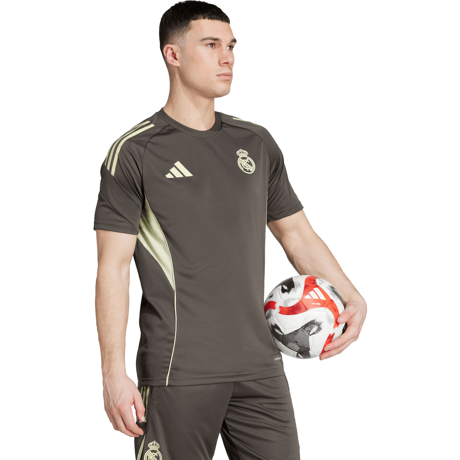 adidas Real Madrid Training Shirt 2025/2026 - PassaSports.com