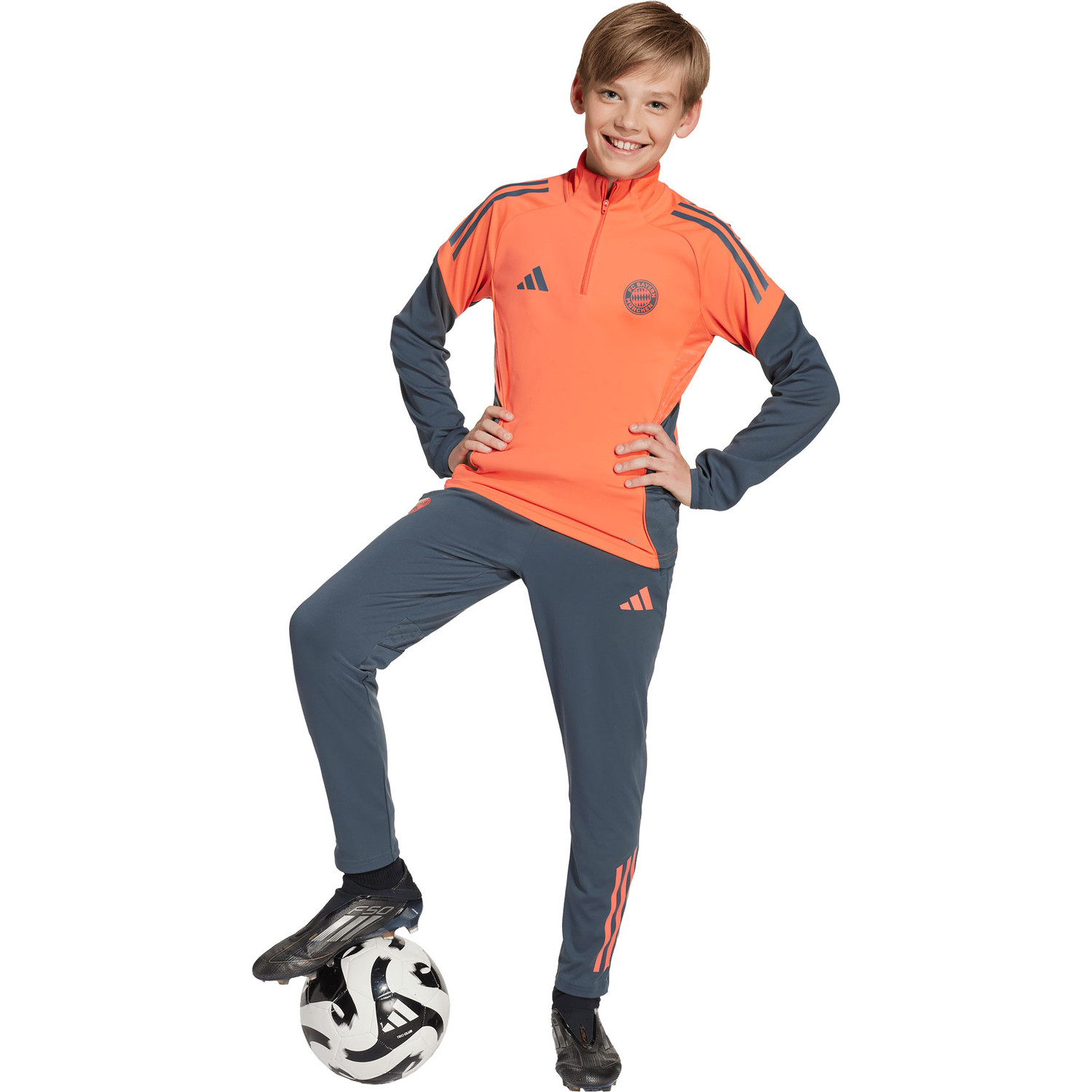 adidas Bayern Munich Training Pant Kids 2025/2026 - PassaSports.com