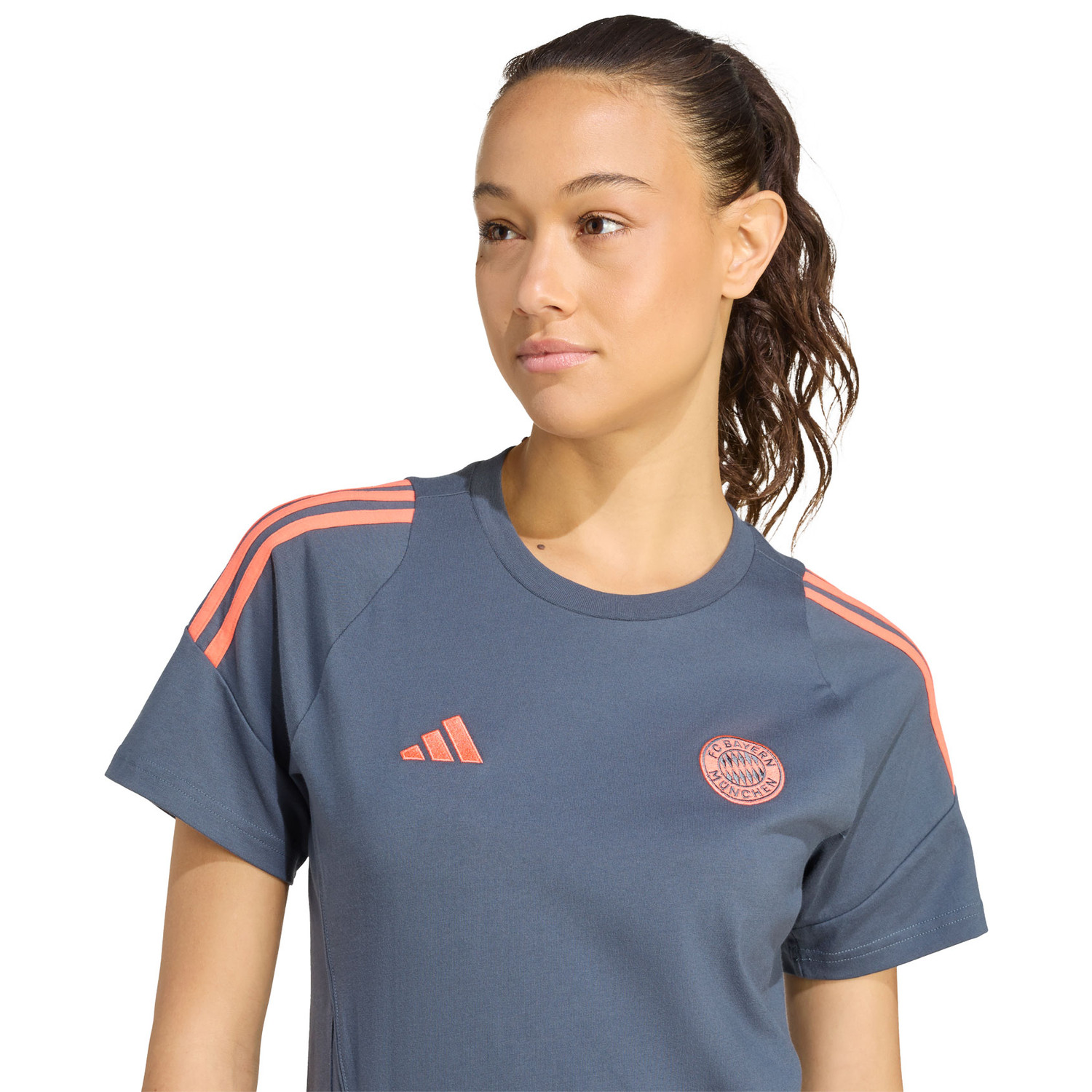 アディダス Adidas 【 Fc Bayern Graphic T-Shirt Womens Women 】 レディース adidas Bayern Munich Tee Women 2025/2026 - PassaSports.com