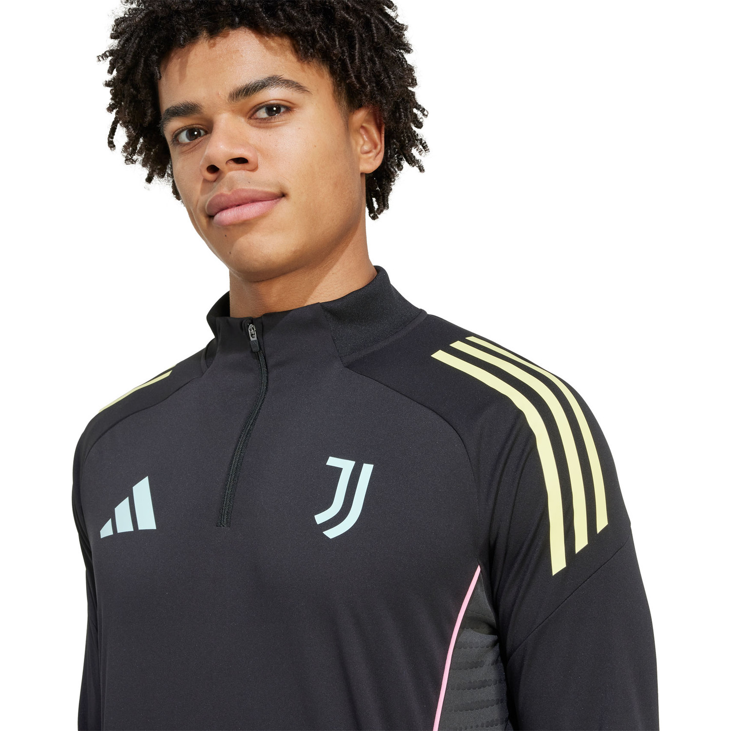 adidas Juventus Tracksuit - PassaSports.com