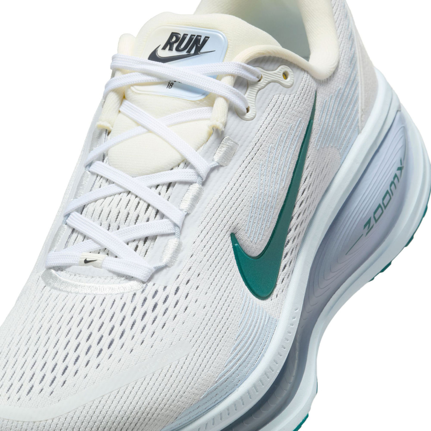 Nike Vomero 18 Women - PassaSports.com