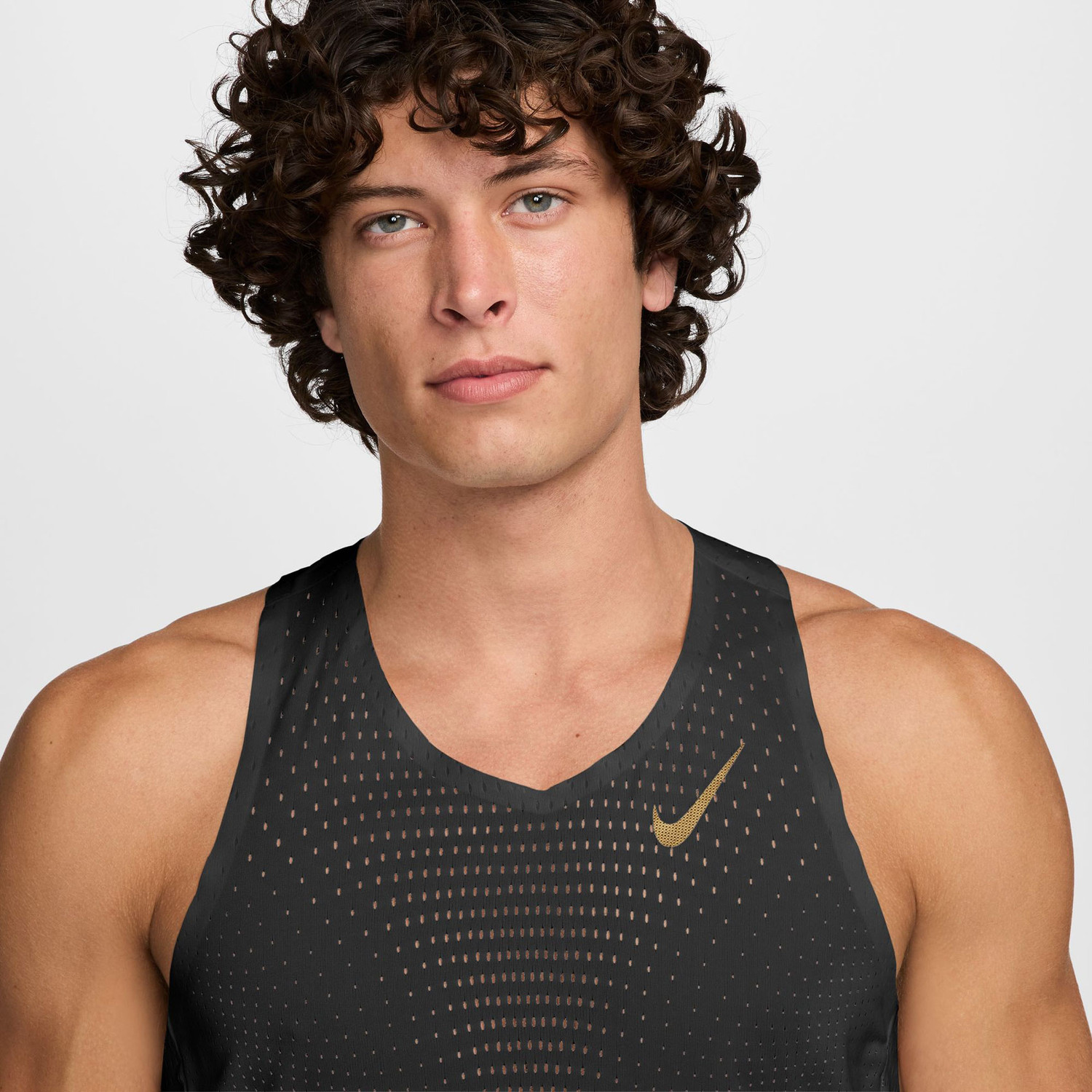 Nike Dri-FIT adv AeroSwift Jacob Singlet Men - PassaSports.com