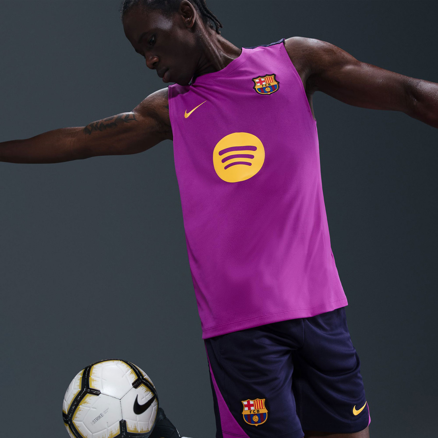 Nike FC Barcelona Sleeveless Strike Top 2025/2026 - PassaSports.com