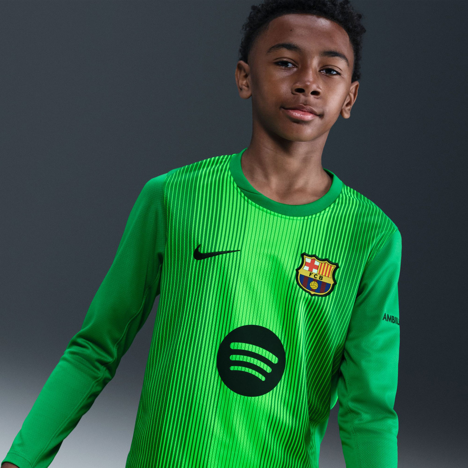 Nike FC Barcelona Home Goalkeeper Shirt Kids - PassaSports.com