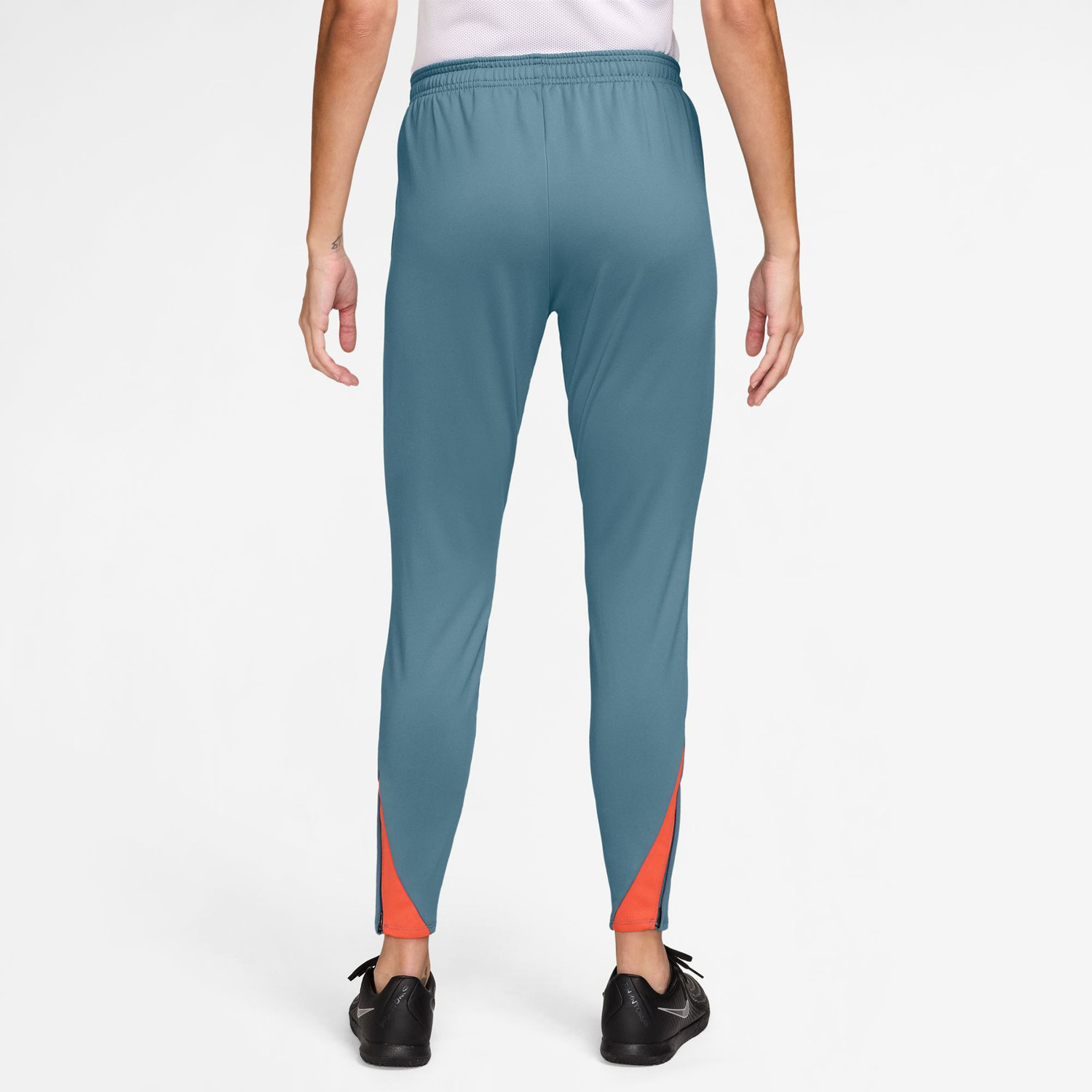 nike dry strike pants