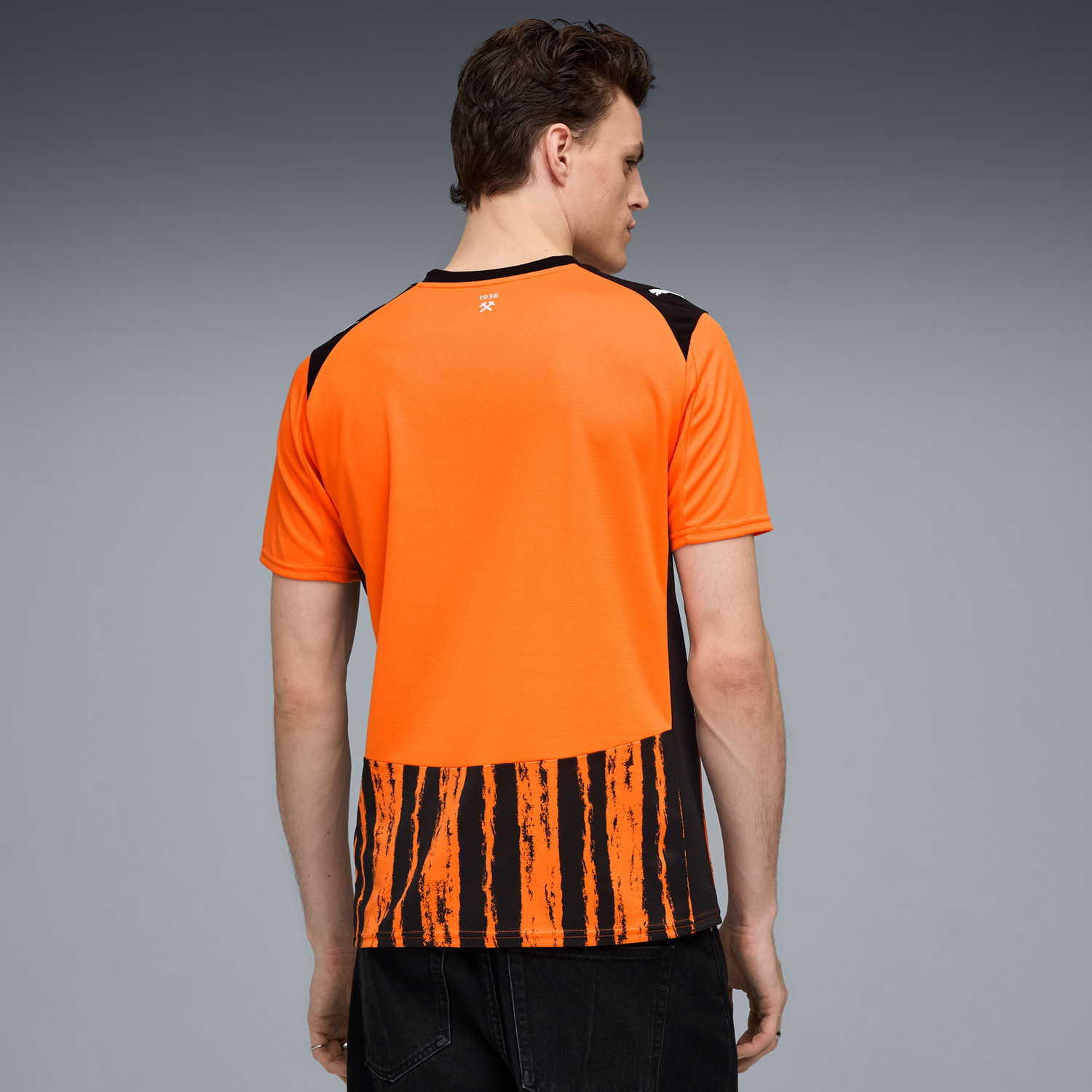 Puma FC Shakhtar Donetsk Home Shirt 2025/2026 - PassaSports.com