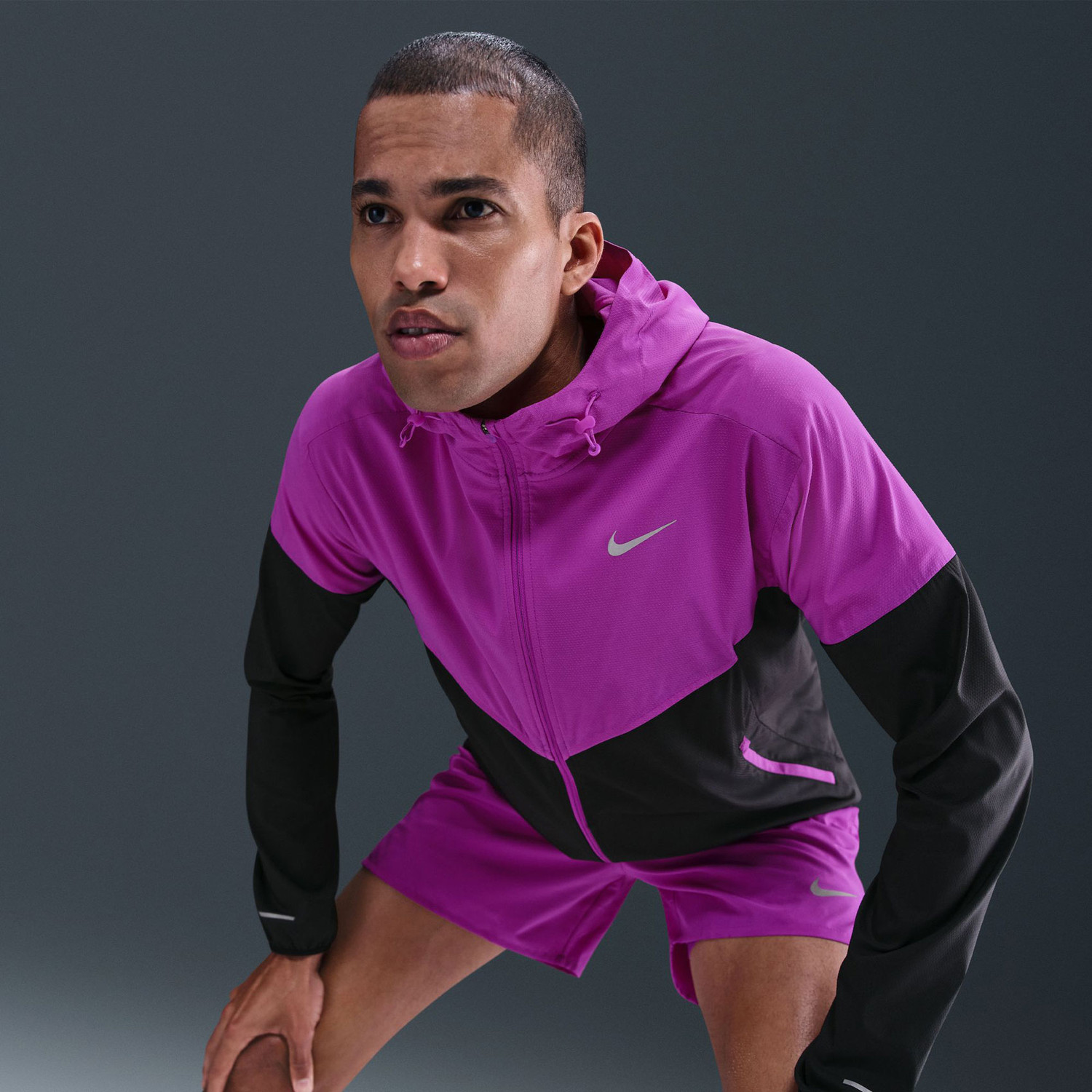 Nike Impossibly Lightweight Windrunner Jacket Men - PassaSports.com