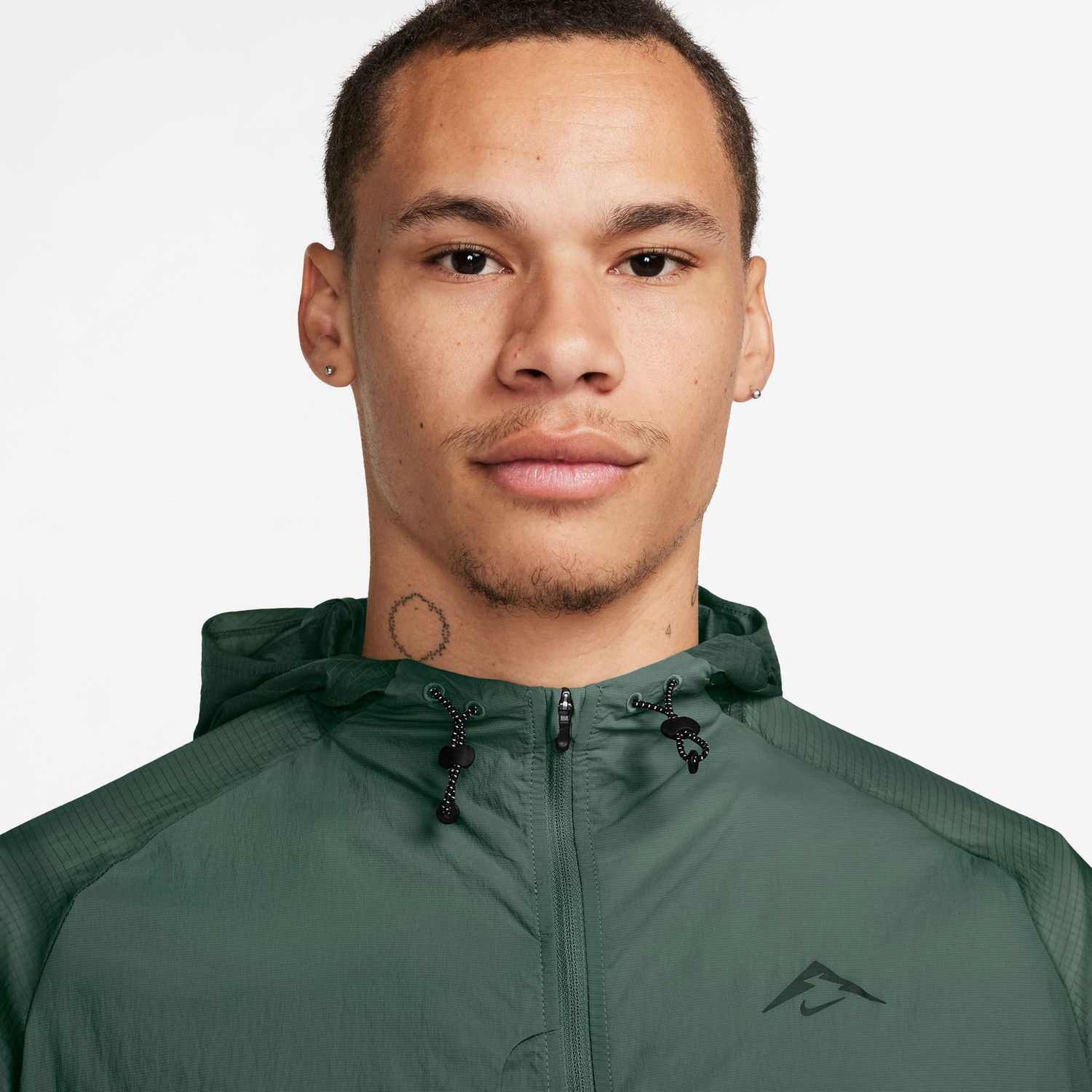 Nike Trail Aireez Jacket Men - PassaSports.com