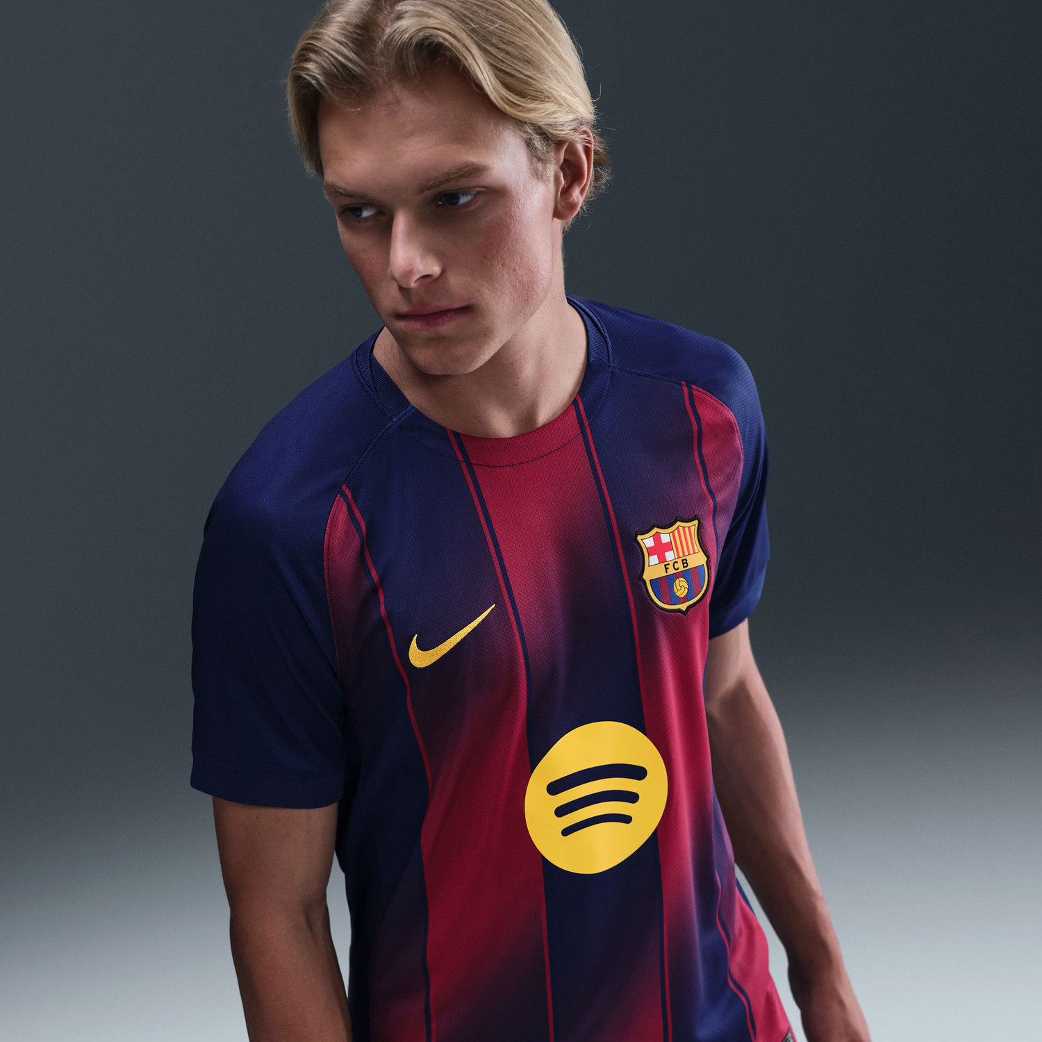 Nike FC Barcelona Home Kit Lamine Yamal 10 - PassaSports.com