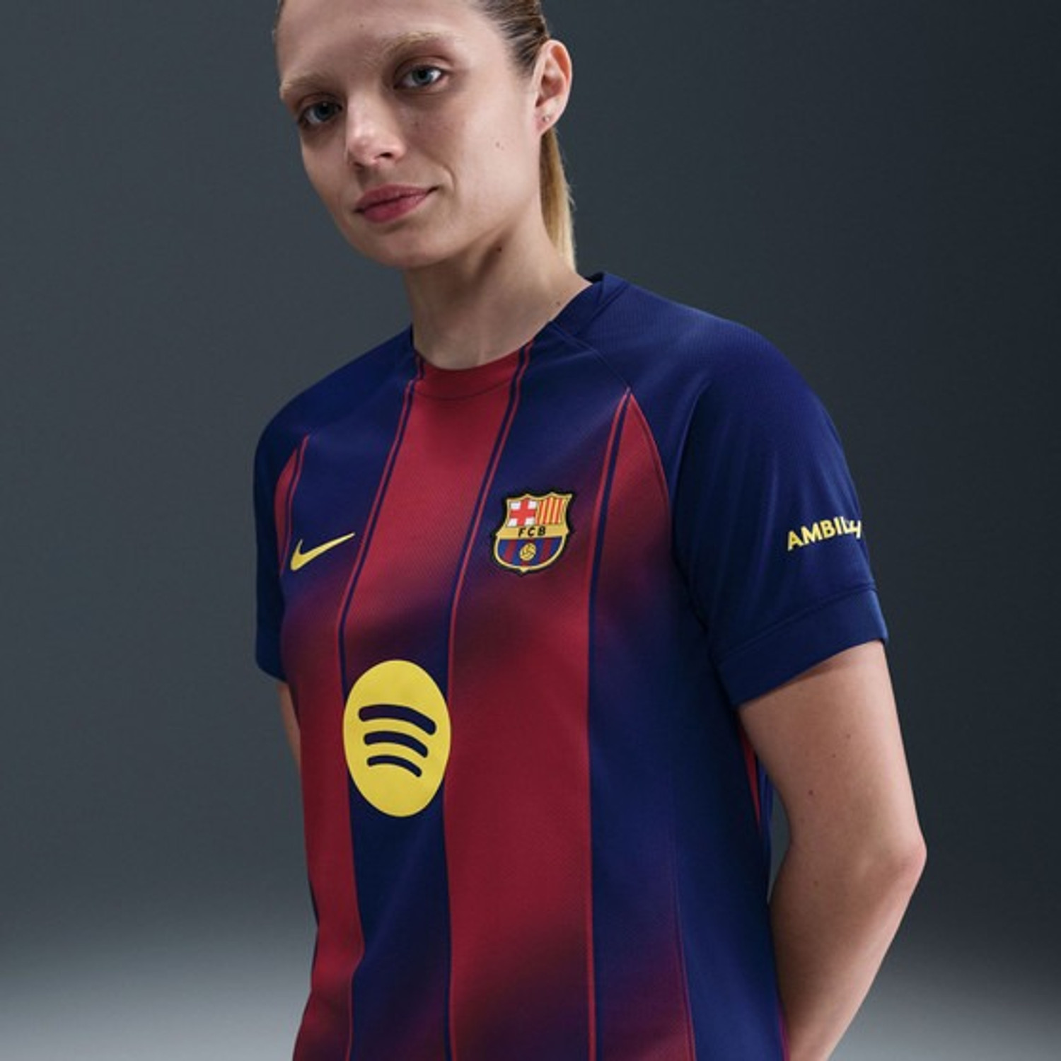 Nike FC Barcelona Home Shirt Lamine Yamal Women - PassaSports.com