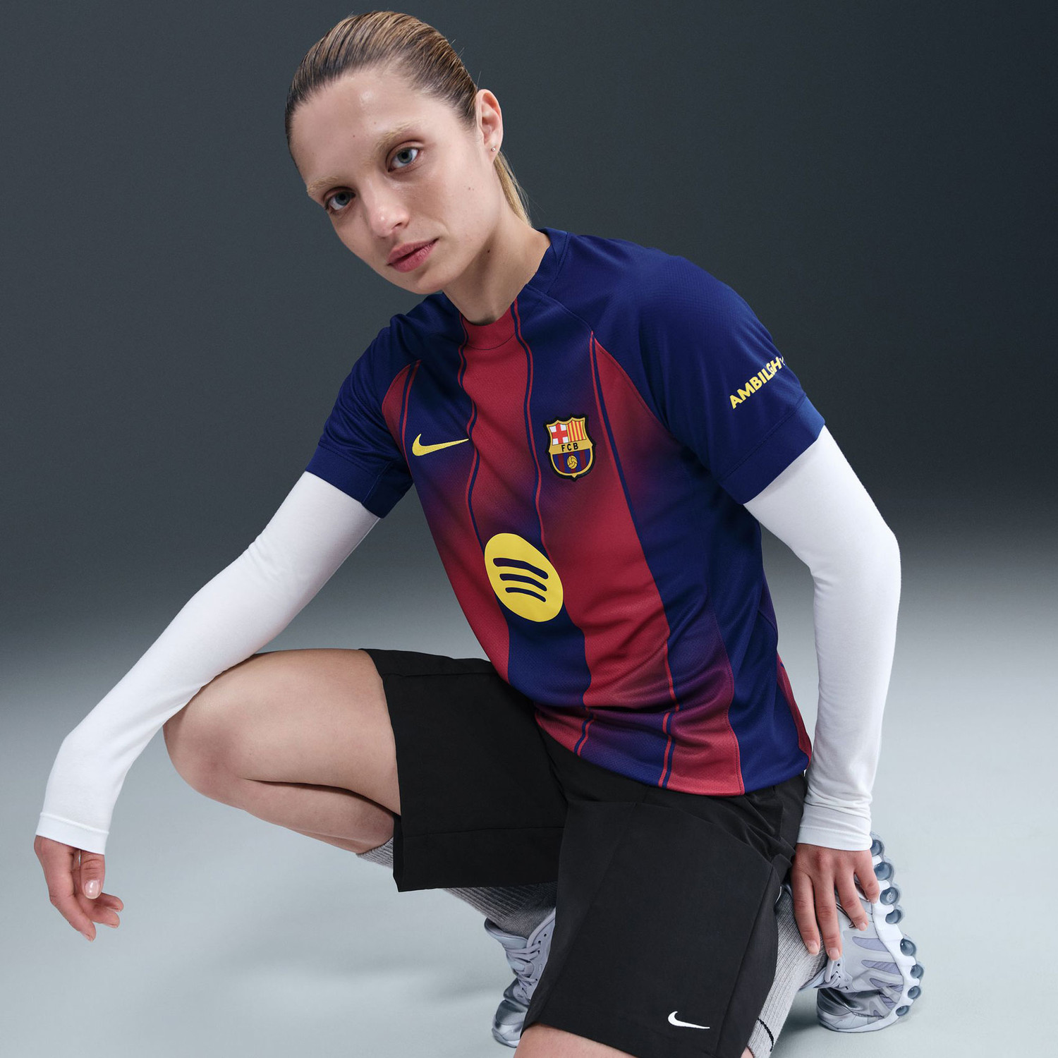 Nike FC Barcelona Home Shirt Pedri 8 Women - PassaSports.com