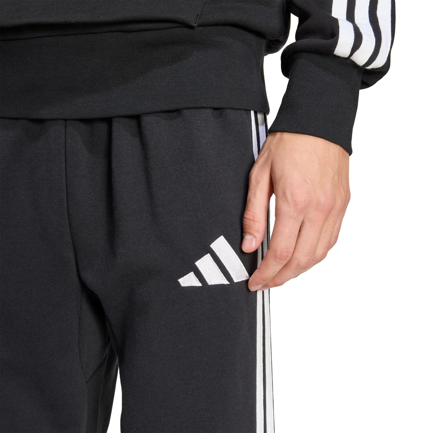 adidas Deutschland DNA Sweat Hose WM 2026 - PassaSports.de