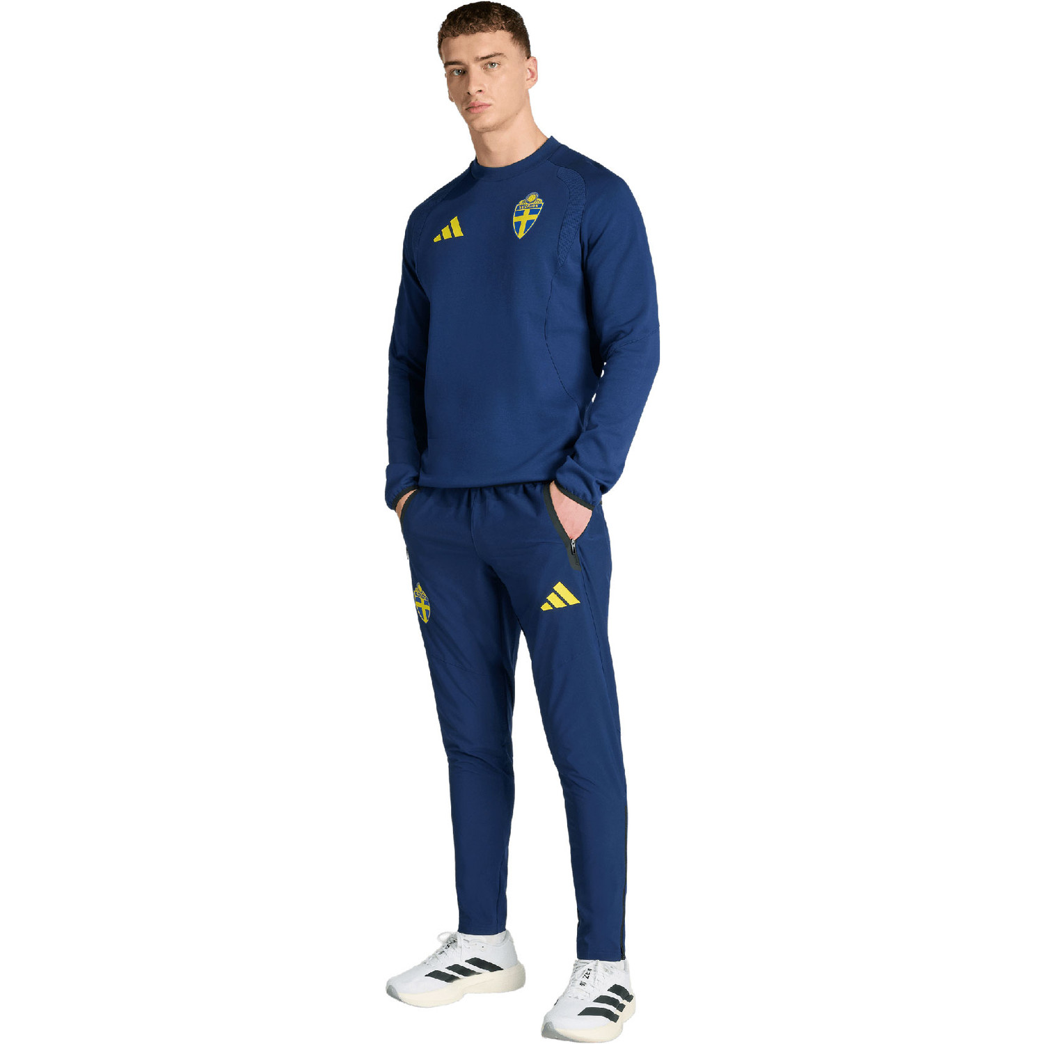 adidas Sweden Tiro Travel Crew Top WC 2026 - PassaSports.com