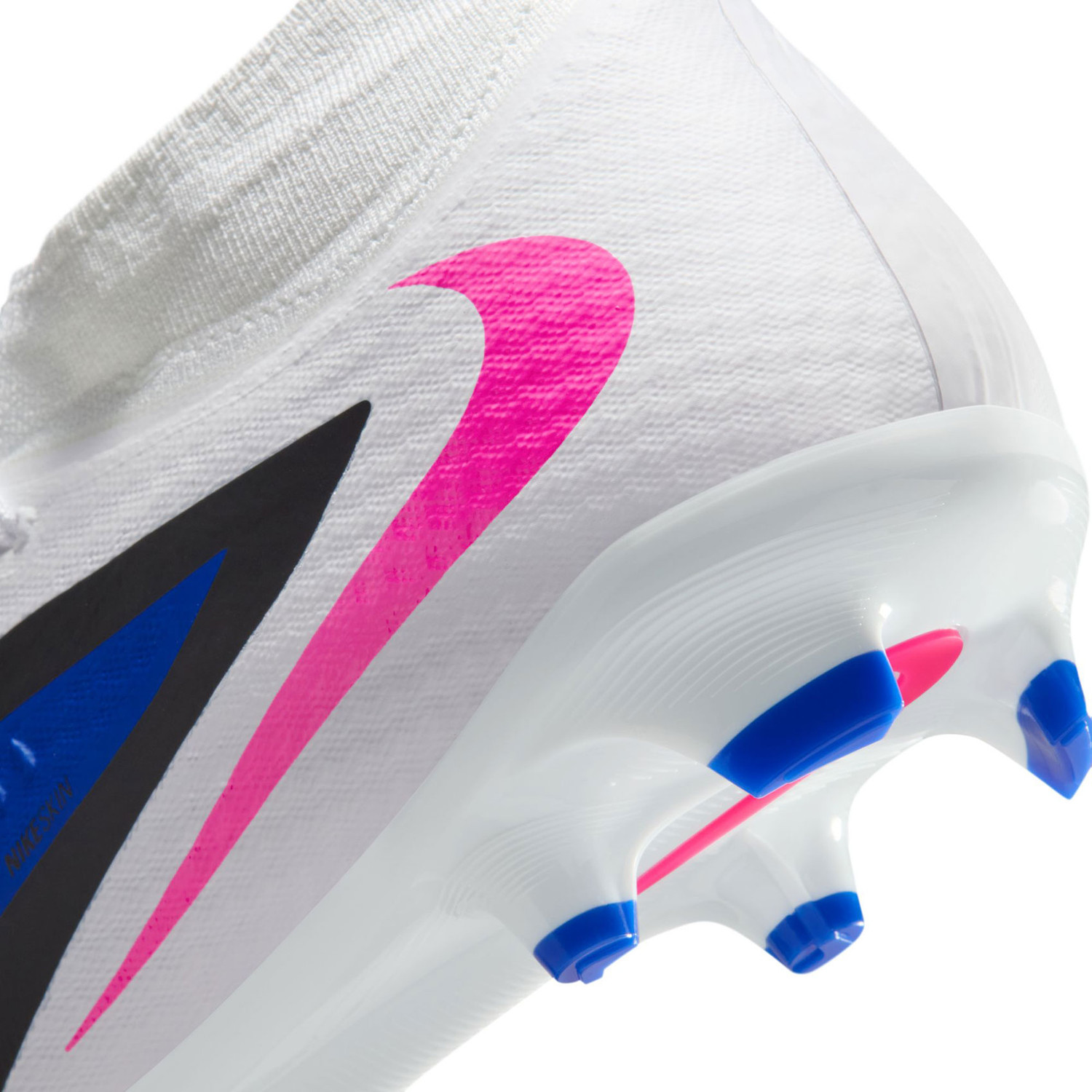 Nike Phantom 6 High Academy FG/MG - PassaSports.com