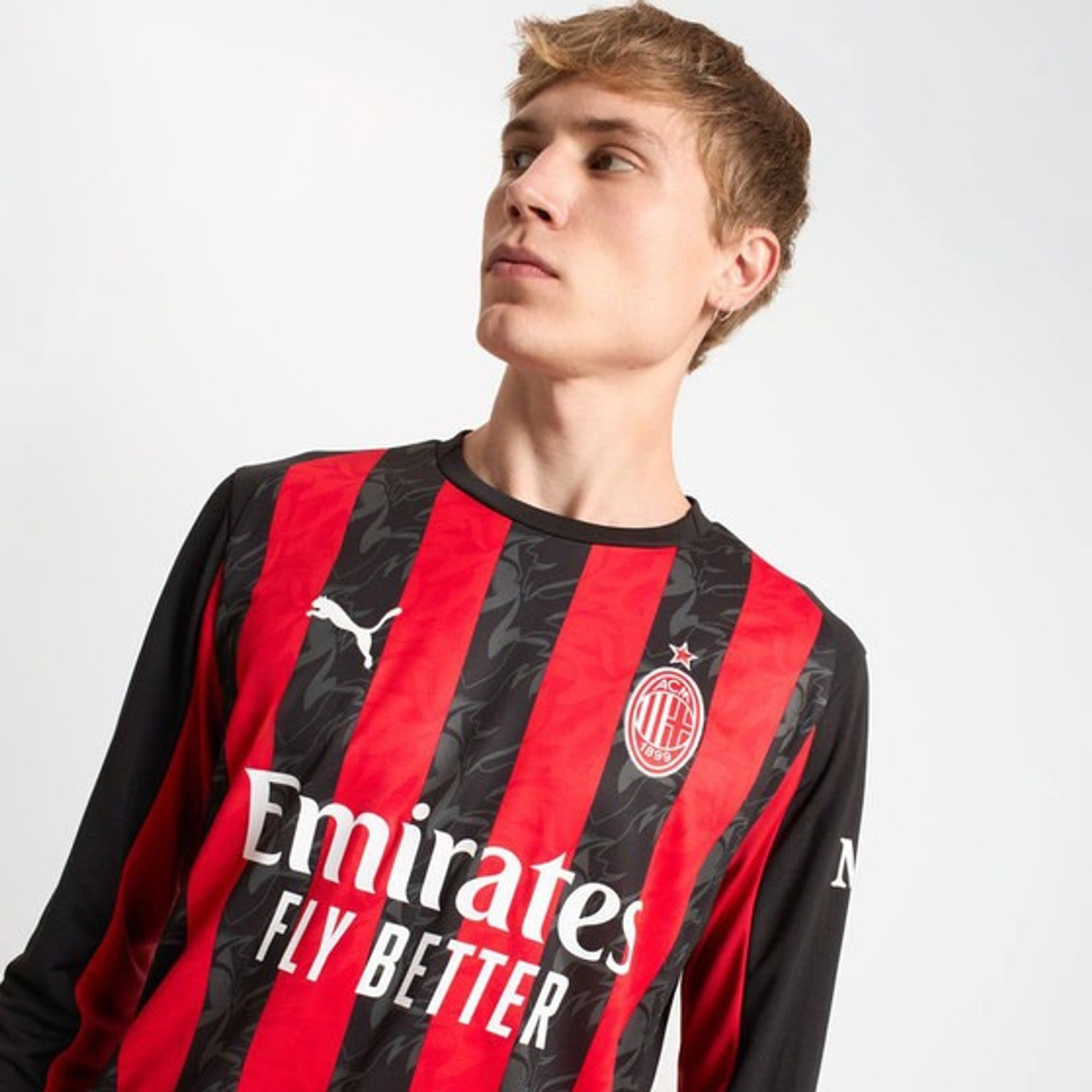 Puma AC Milan Home Kit Longsleeve Modrić 14 - PassaSports.com