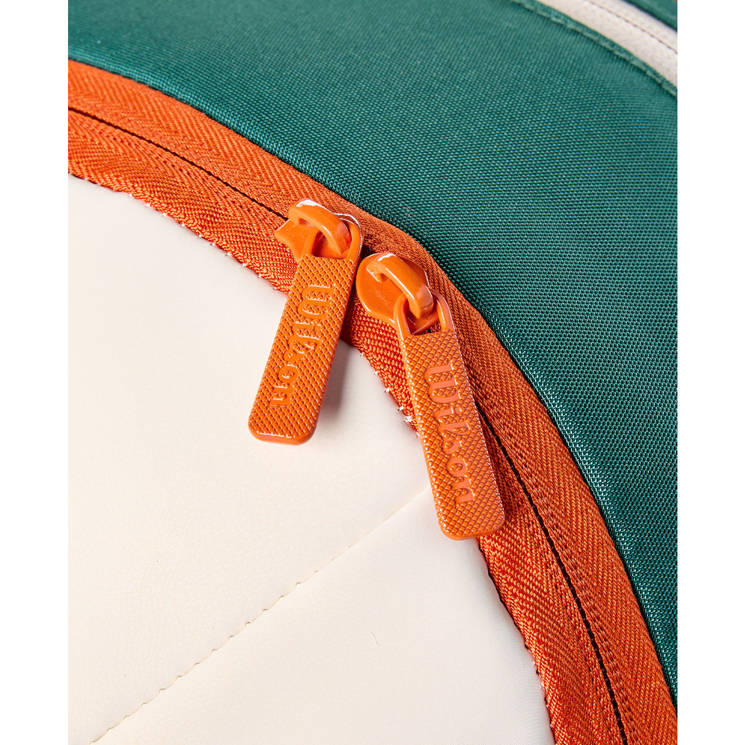 Wilson Roland Garros 9 Backpack - PassaSports.com