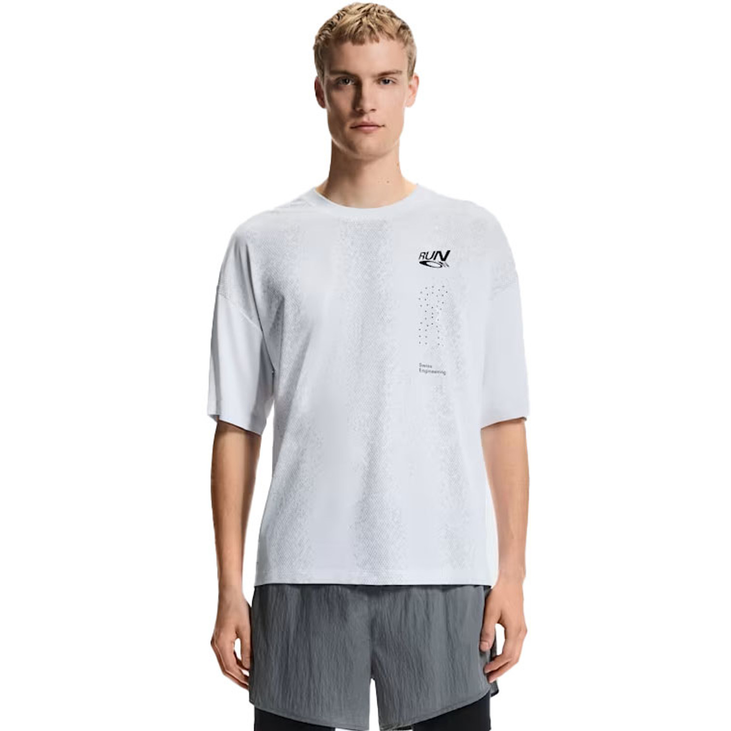 393267 On Performance Volt Shirt Men - PassaSports.com