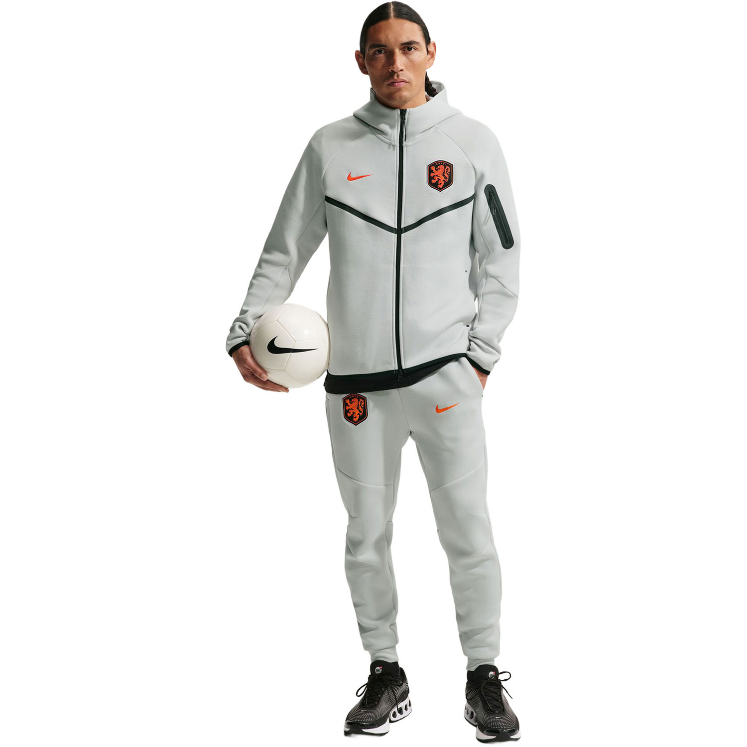 Nike Netherlands Tech Fleece Tracksuit WC 2026 - PassaSports.com