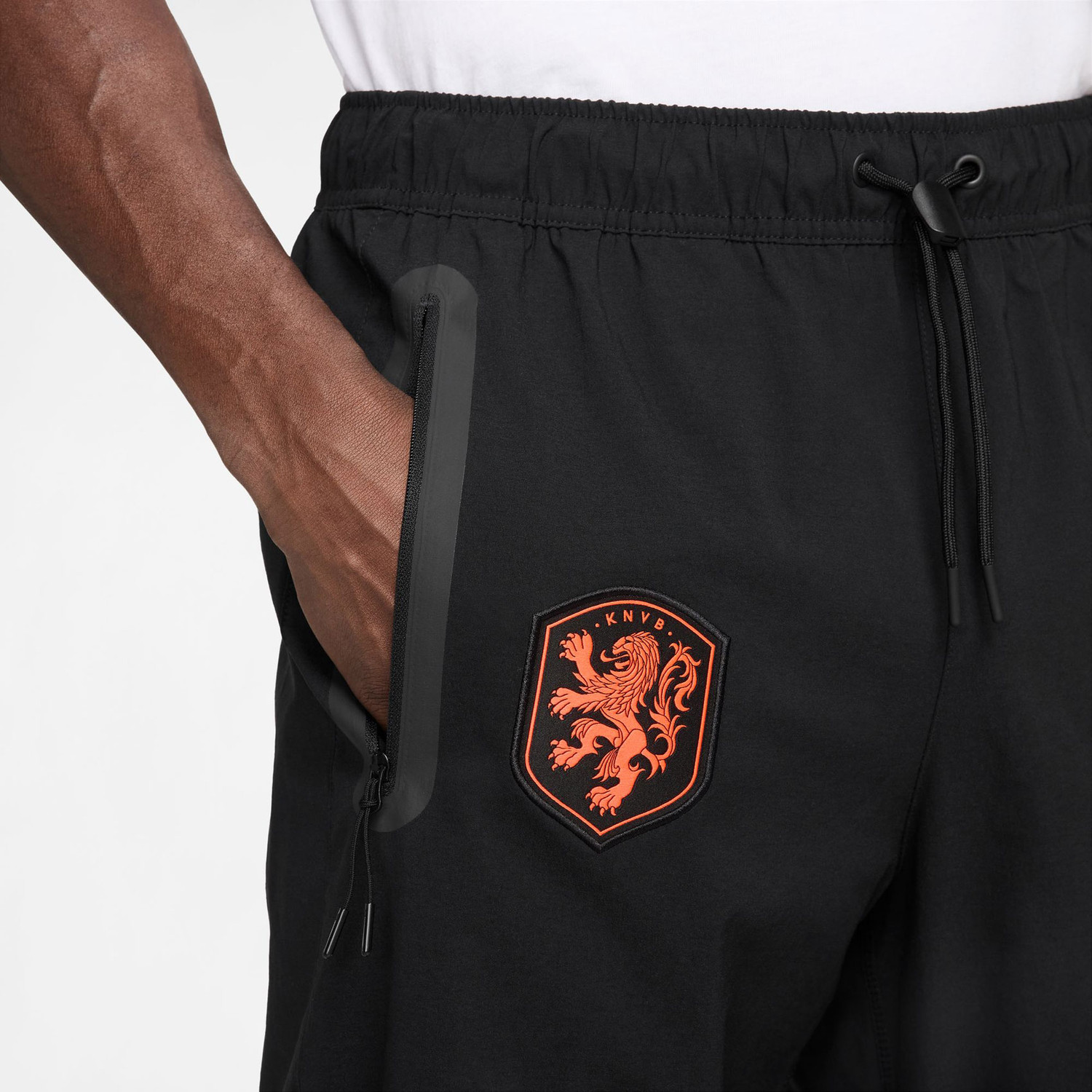 Nike Netherlands Tech Woven Tracksuit WC 2026 - PassaSports.com