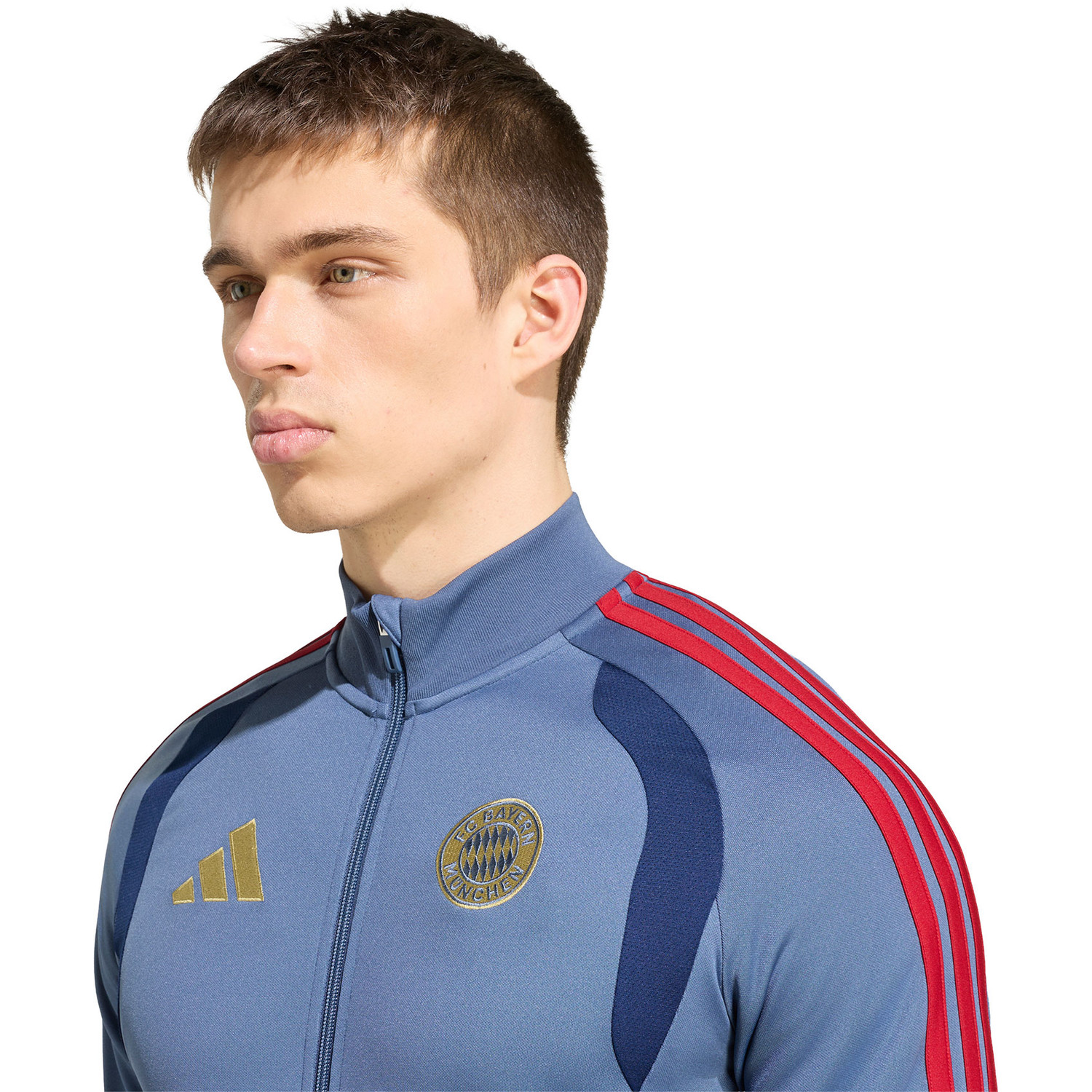 adidas Bayern München Tracksaway 2026/2027 - PassaSports.com