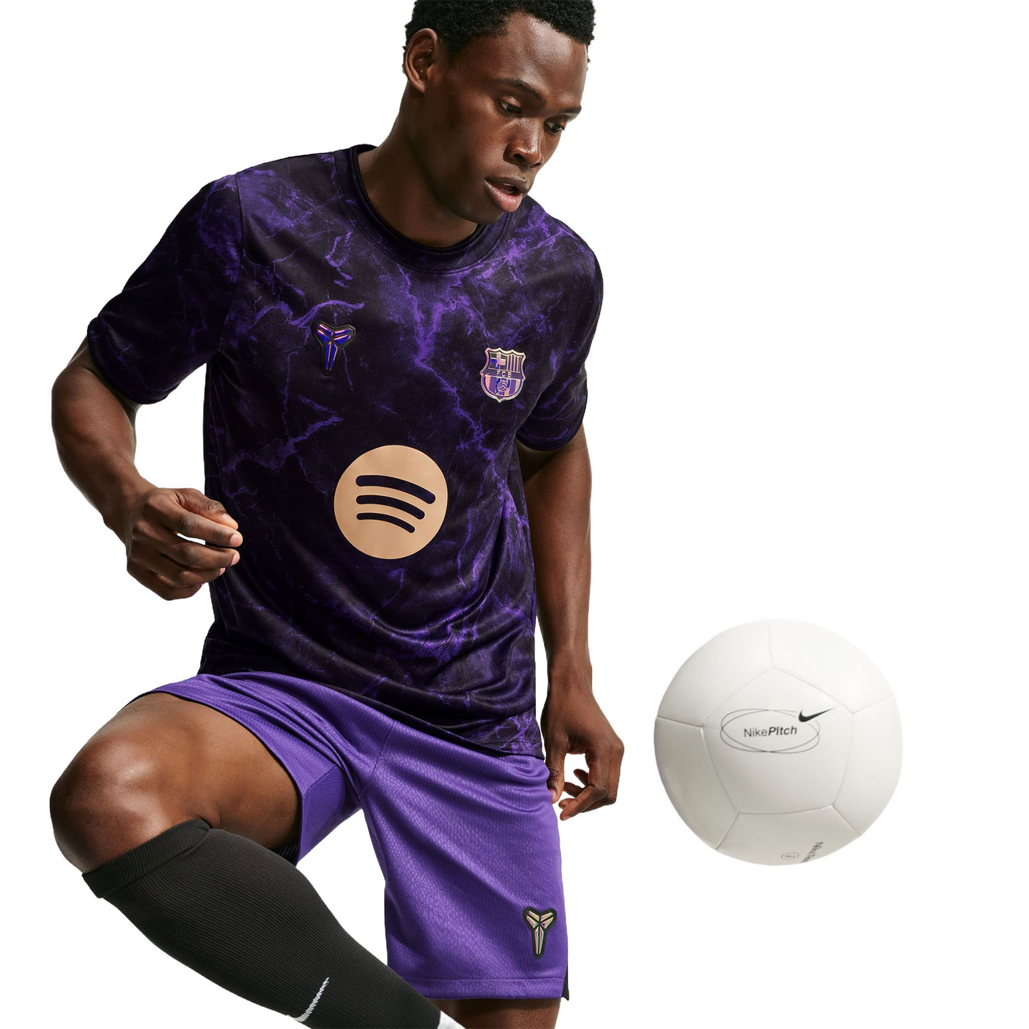 Nike FC Barcelona Pre-Match Top 2026/2027 - PassaSports.com
