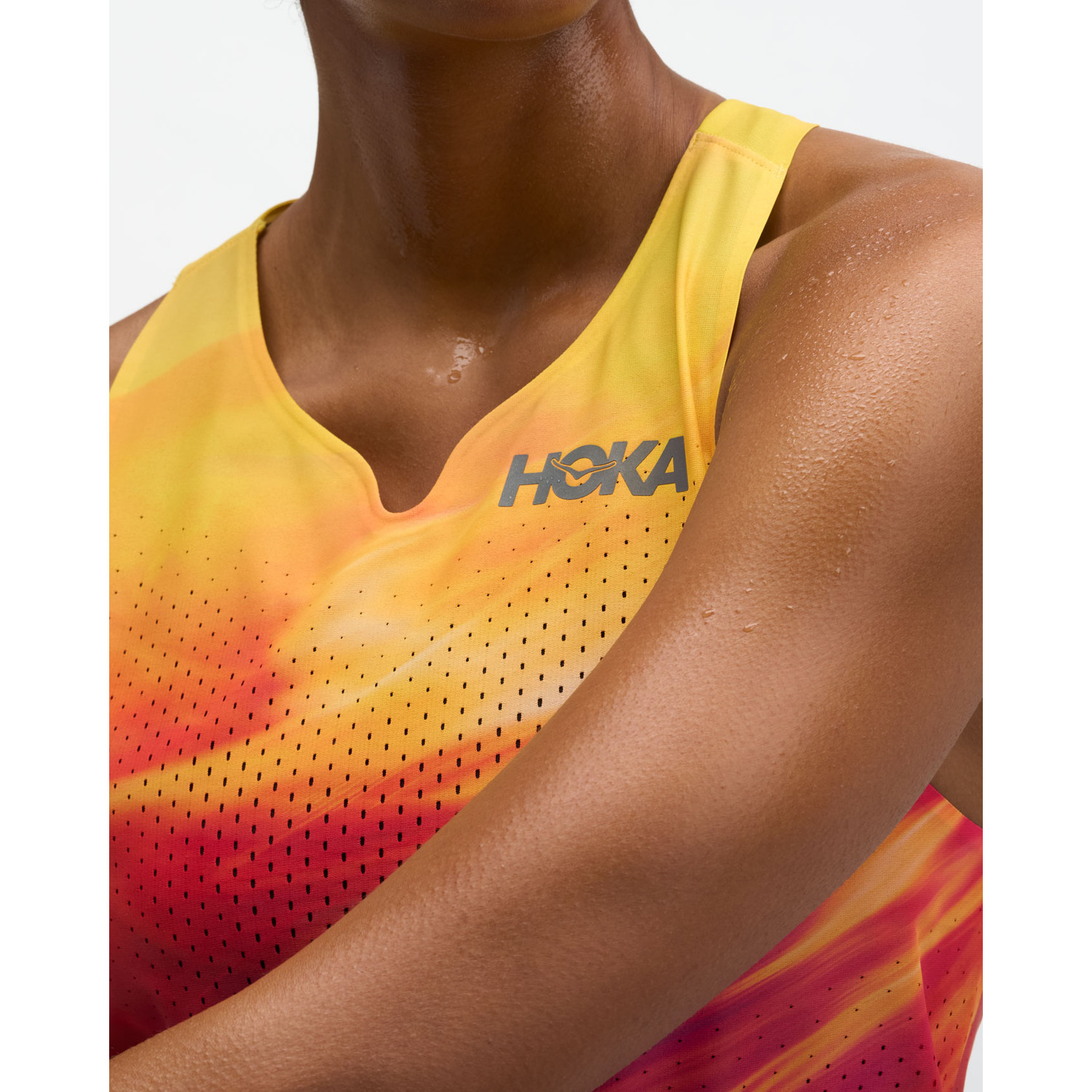 HOKA Race Day Singlet Women - PassaSports.com