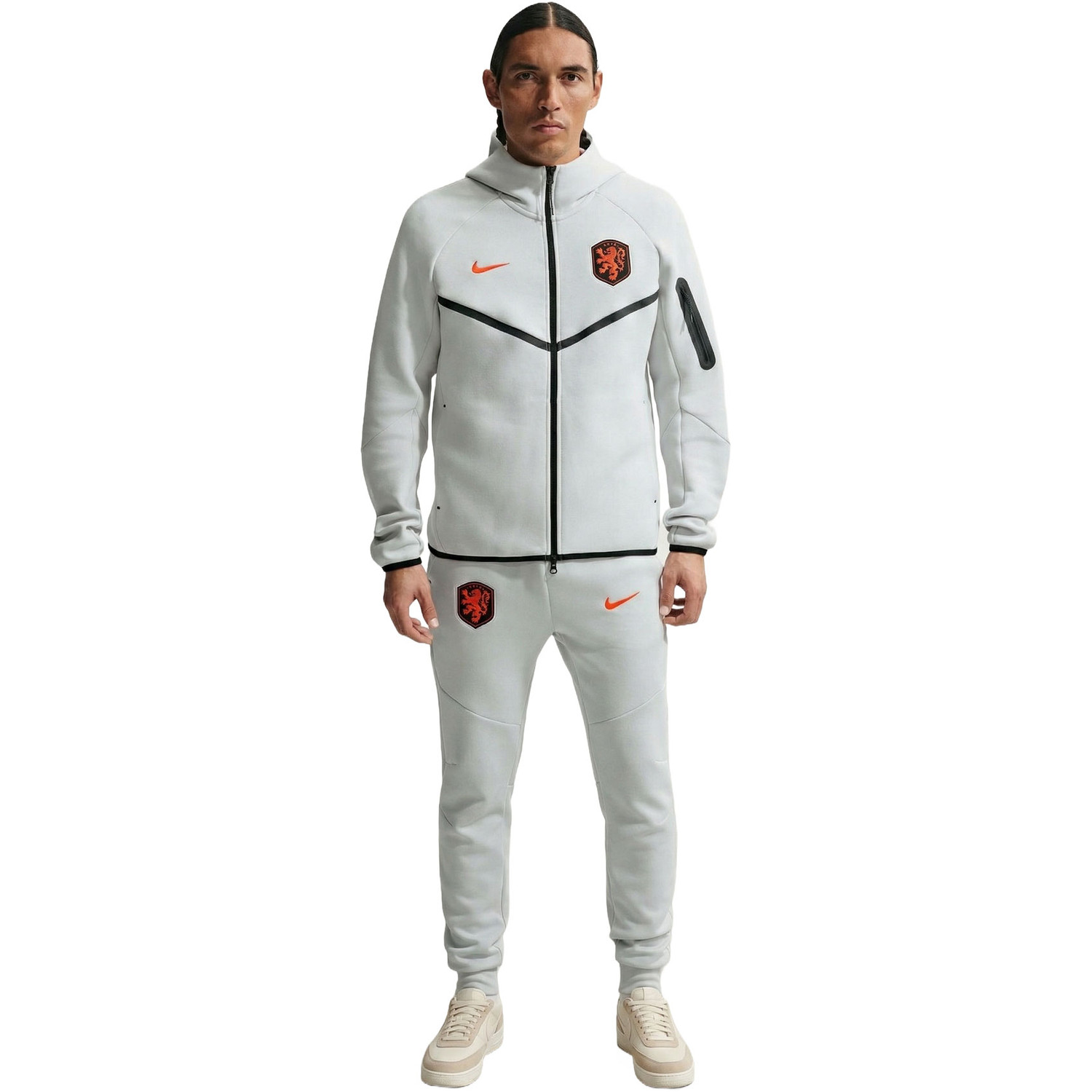 Nike Nederland Tech Fleece Trainingspak WK 2026 | Bij VoetbalDirect.nl