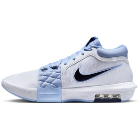 Nike basketbalschoenen vind je op Basketballdirect.com »  BasketballDirect.com