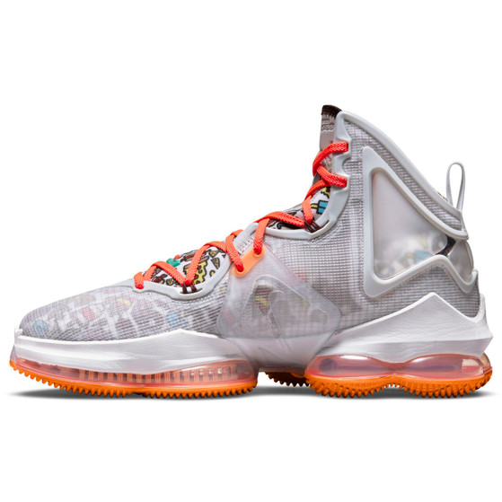 Nike LeBron 19