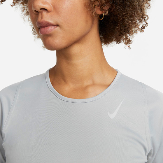 Nike DriFit Race Shirt Women