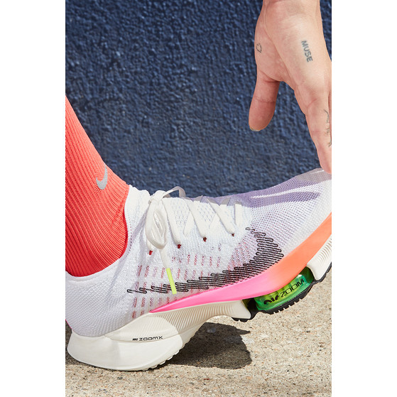 Nike Air Zoom Tempo Next % FN Damen