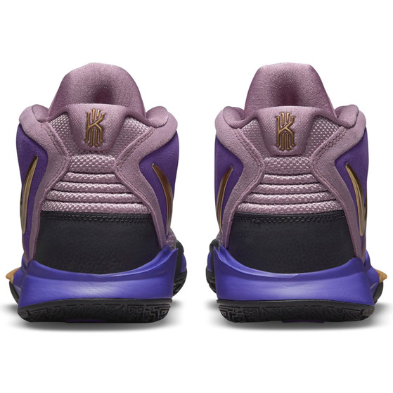 Kyrie ikhet on feet store