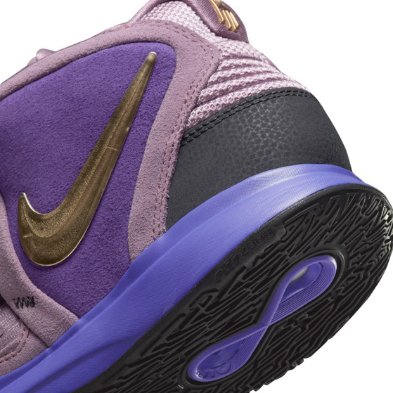 Nike Kyrie 8