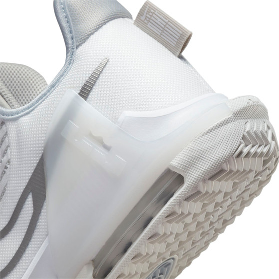 Nike LeBron Witness 6