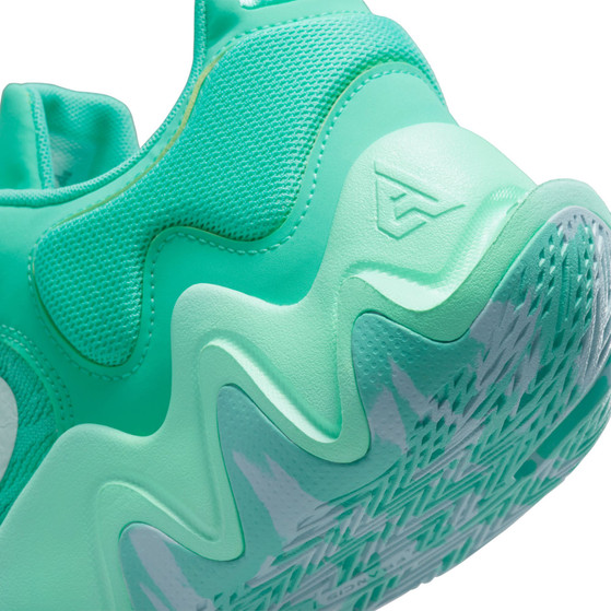 Nike Giannis Immortality 2